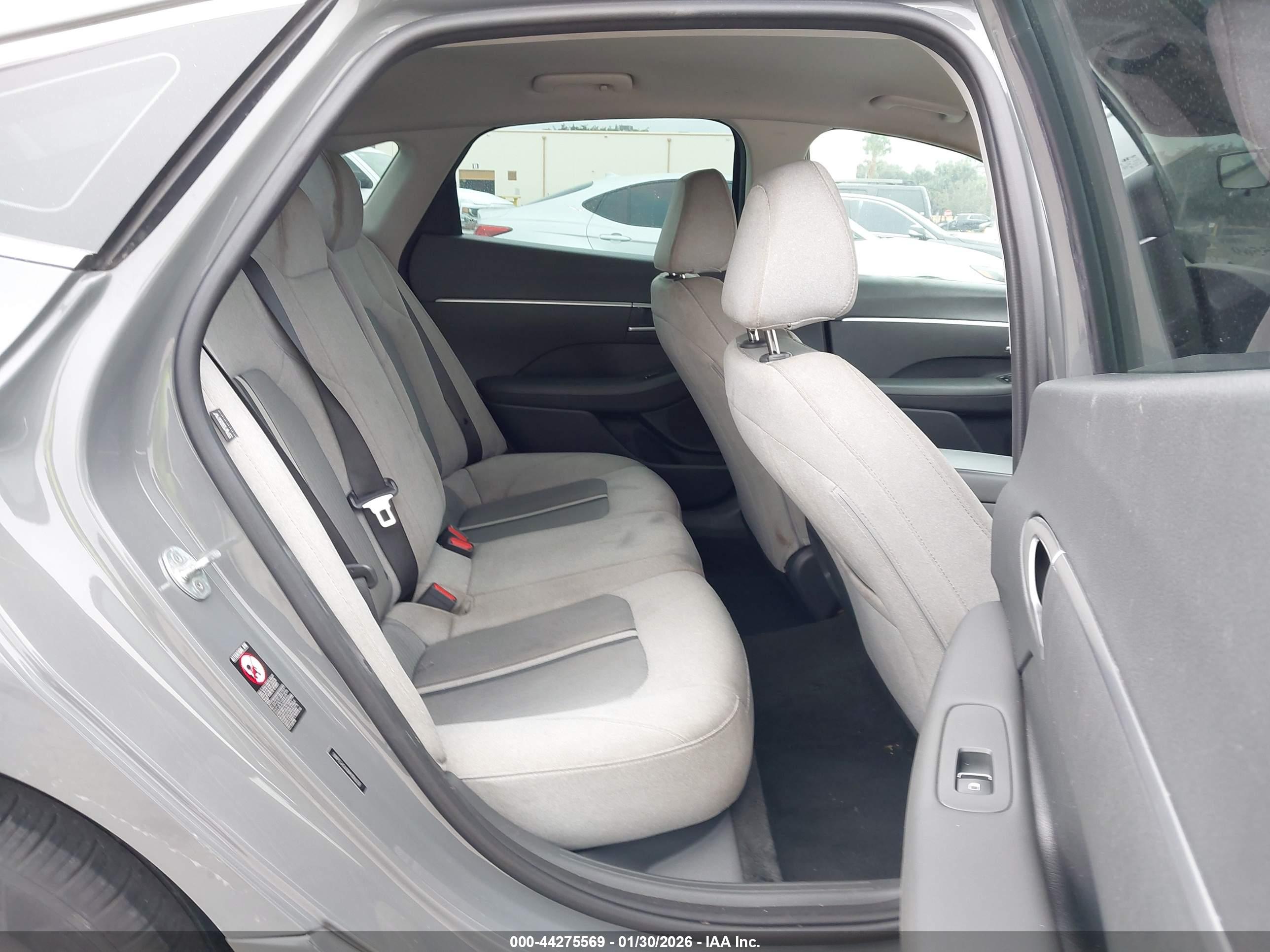 HYUNDAI SONATA image 8