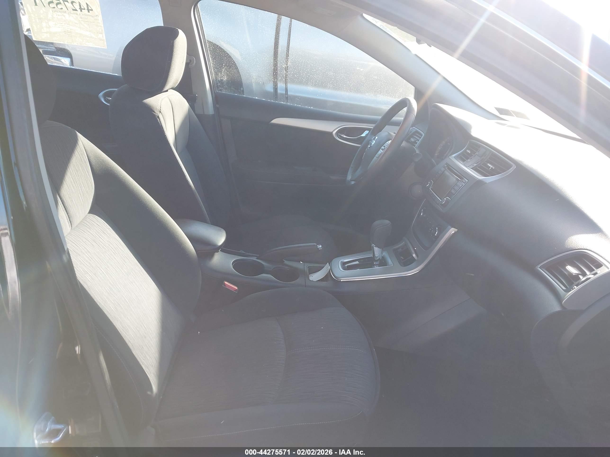 NISSAN SENTRA image 5