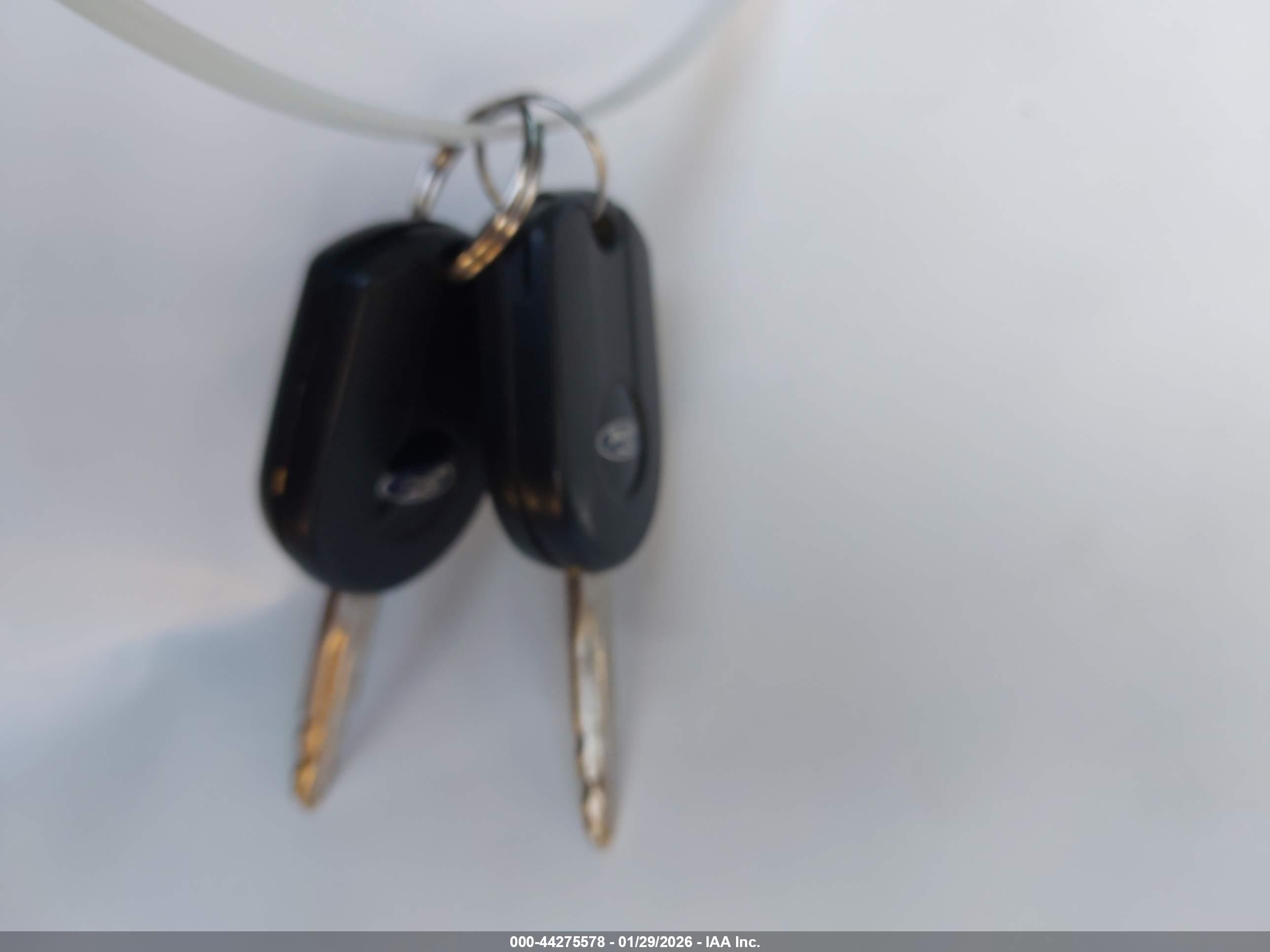 FORD FUSION image 11