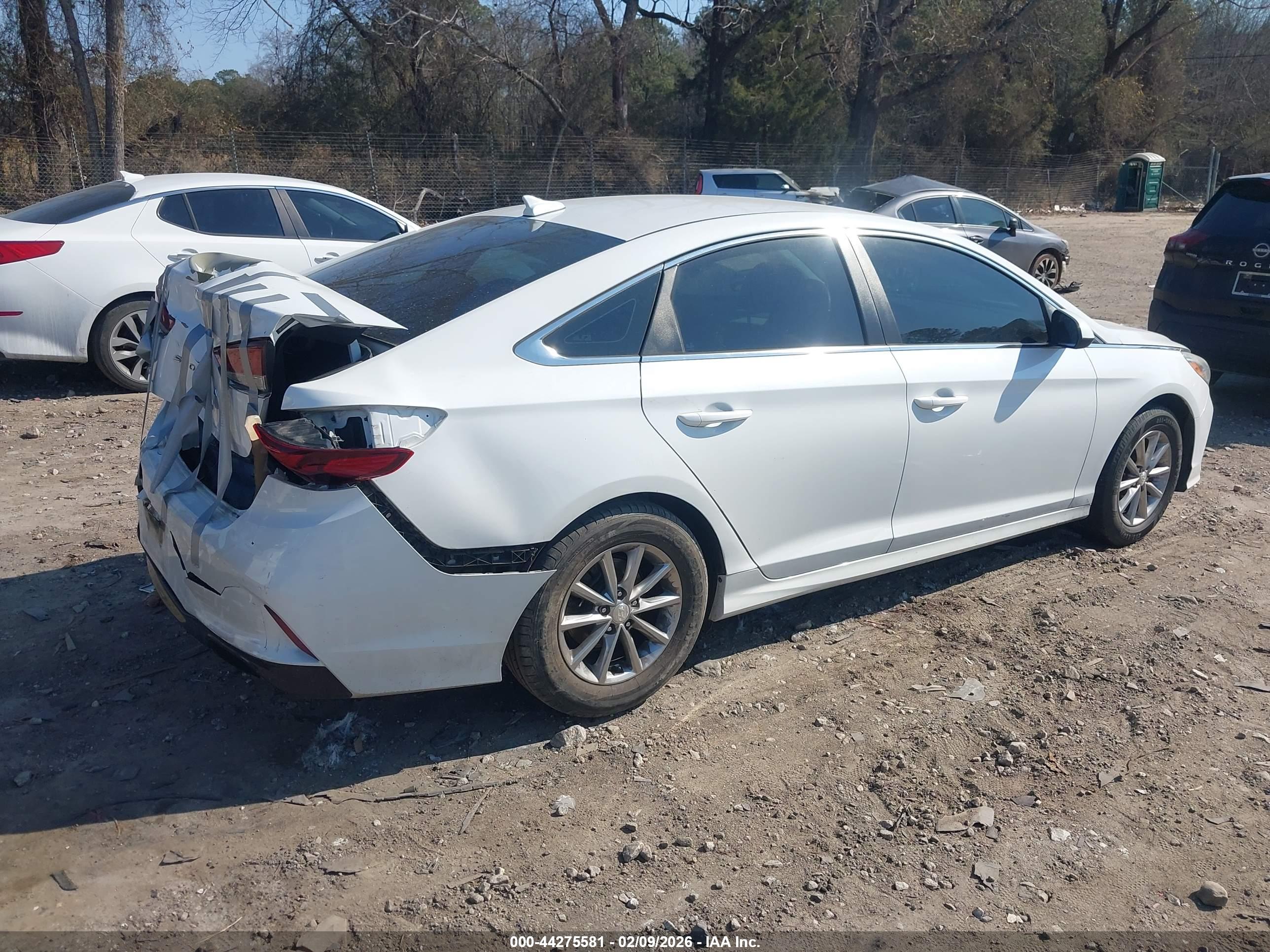HYUNDAI SONATA image 4