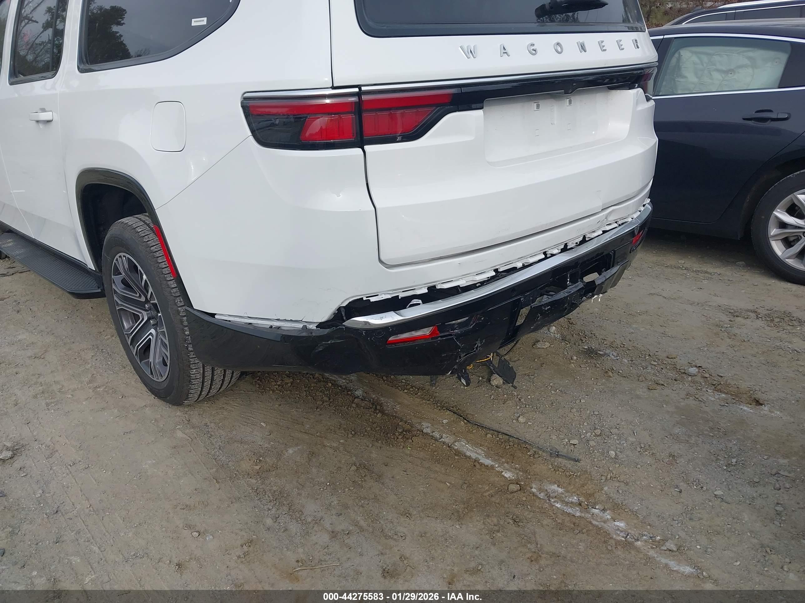 JEEP WAGONEER image 6