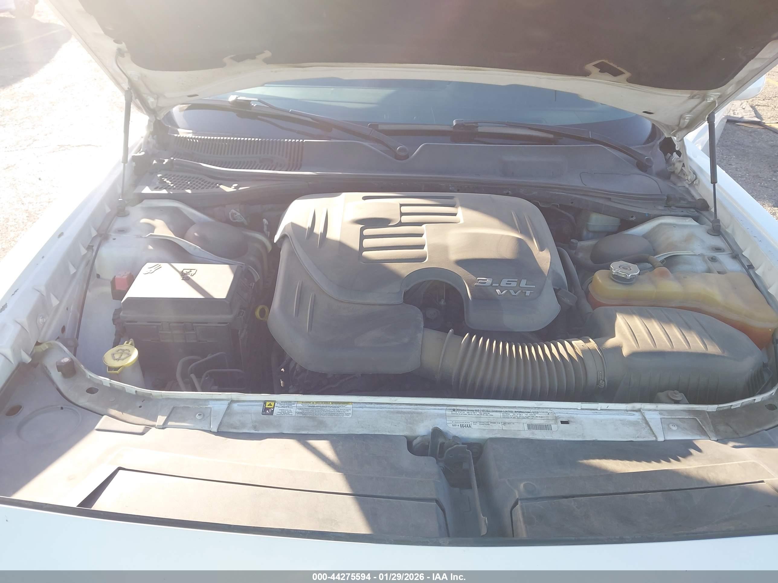 DODGE CHALLENGER image 10