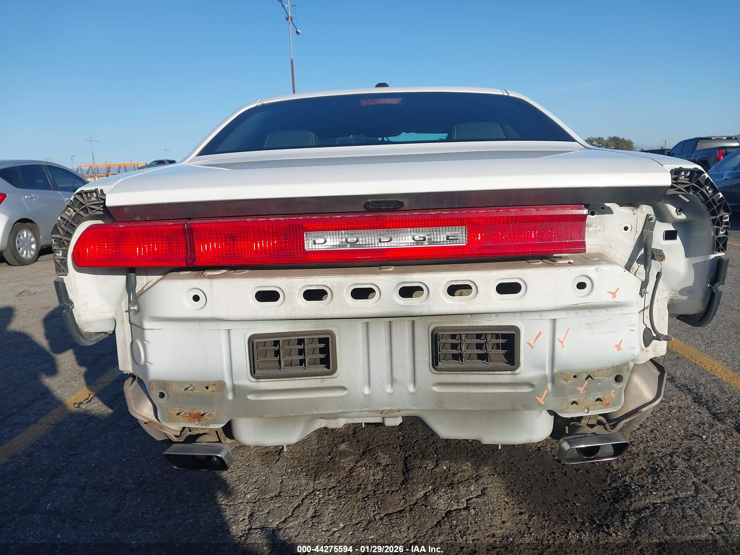 DODGE CHALLENGER image 6