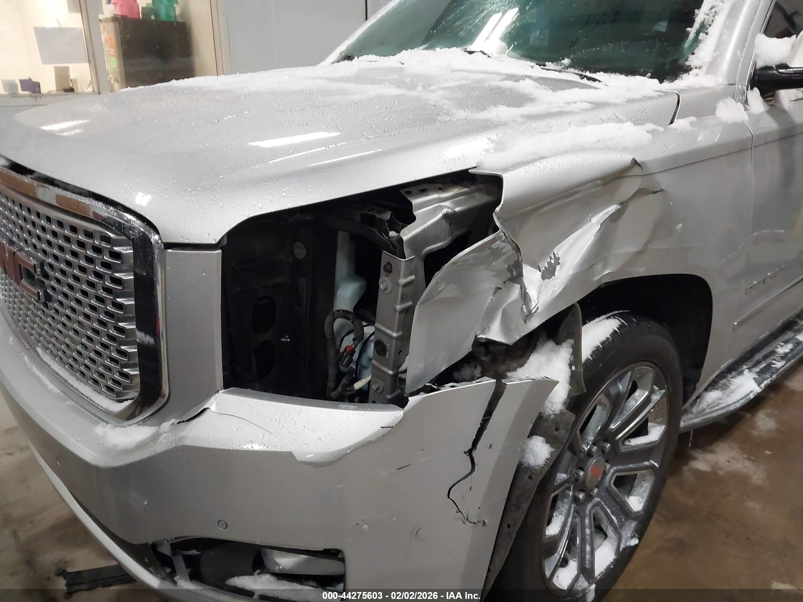 GMC YUKON image 6