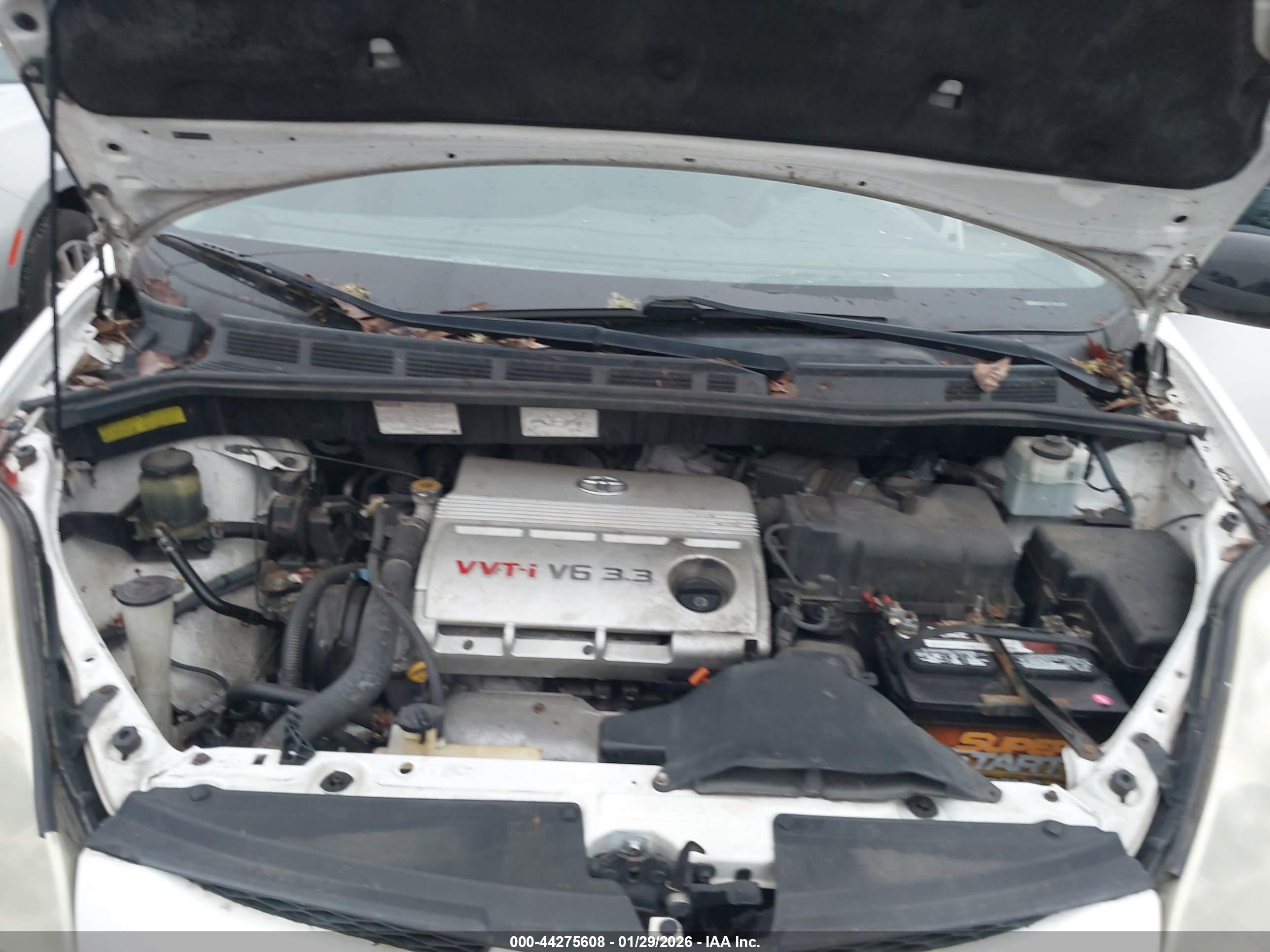 TOYOTA SIENNA image 10