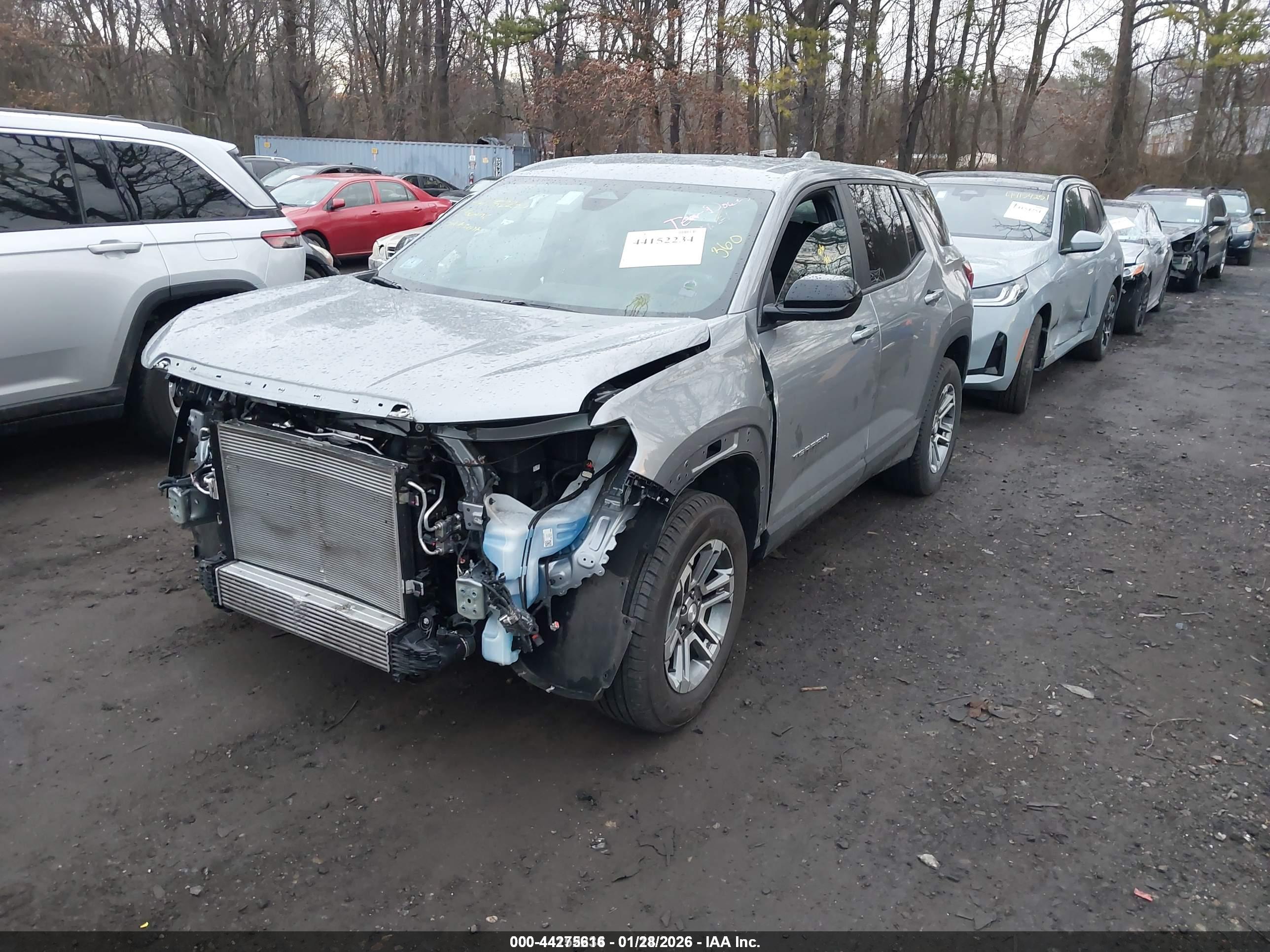 GMC TERRAIN image 2