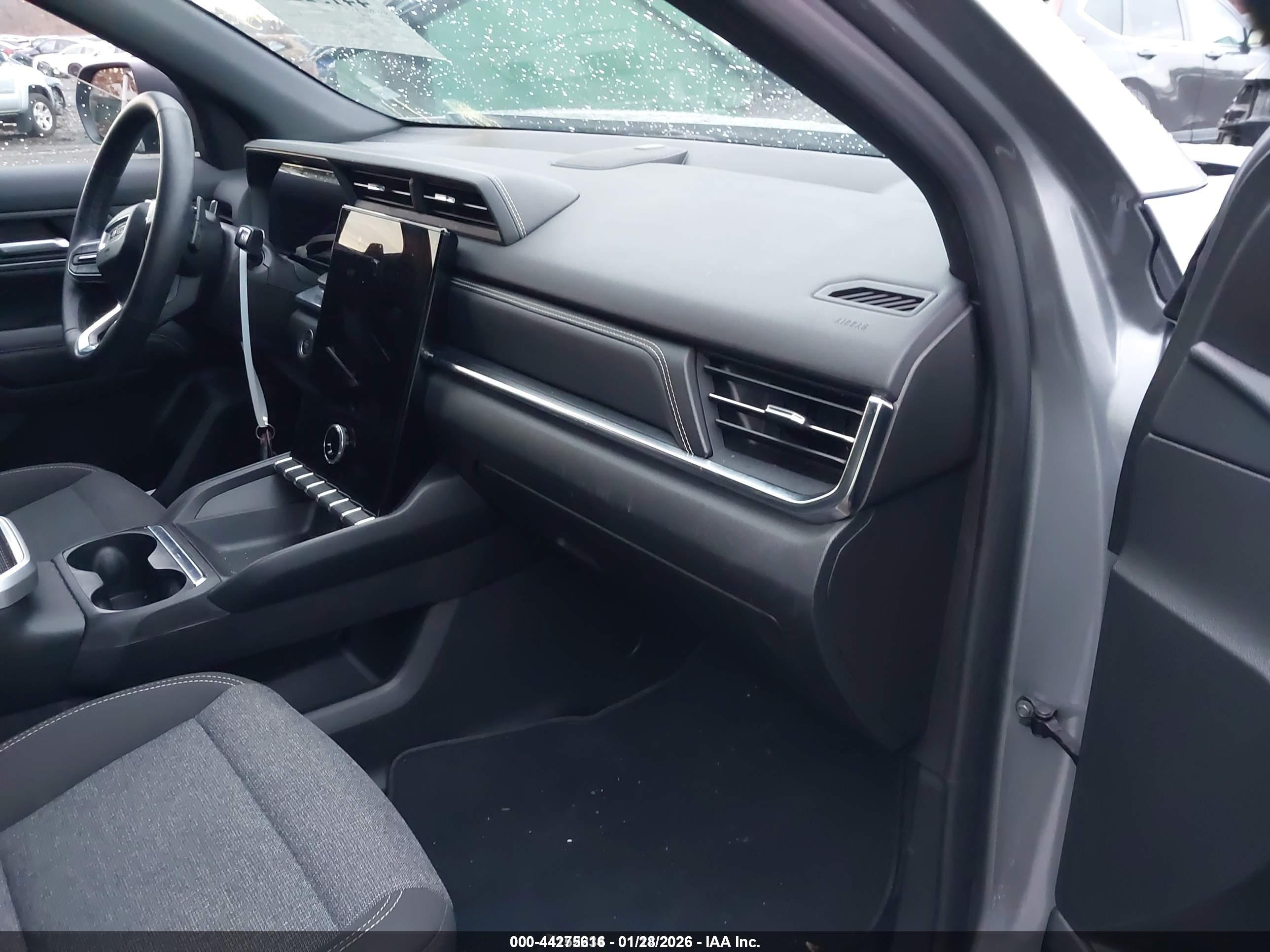 GMC TERRAIN image 5