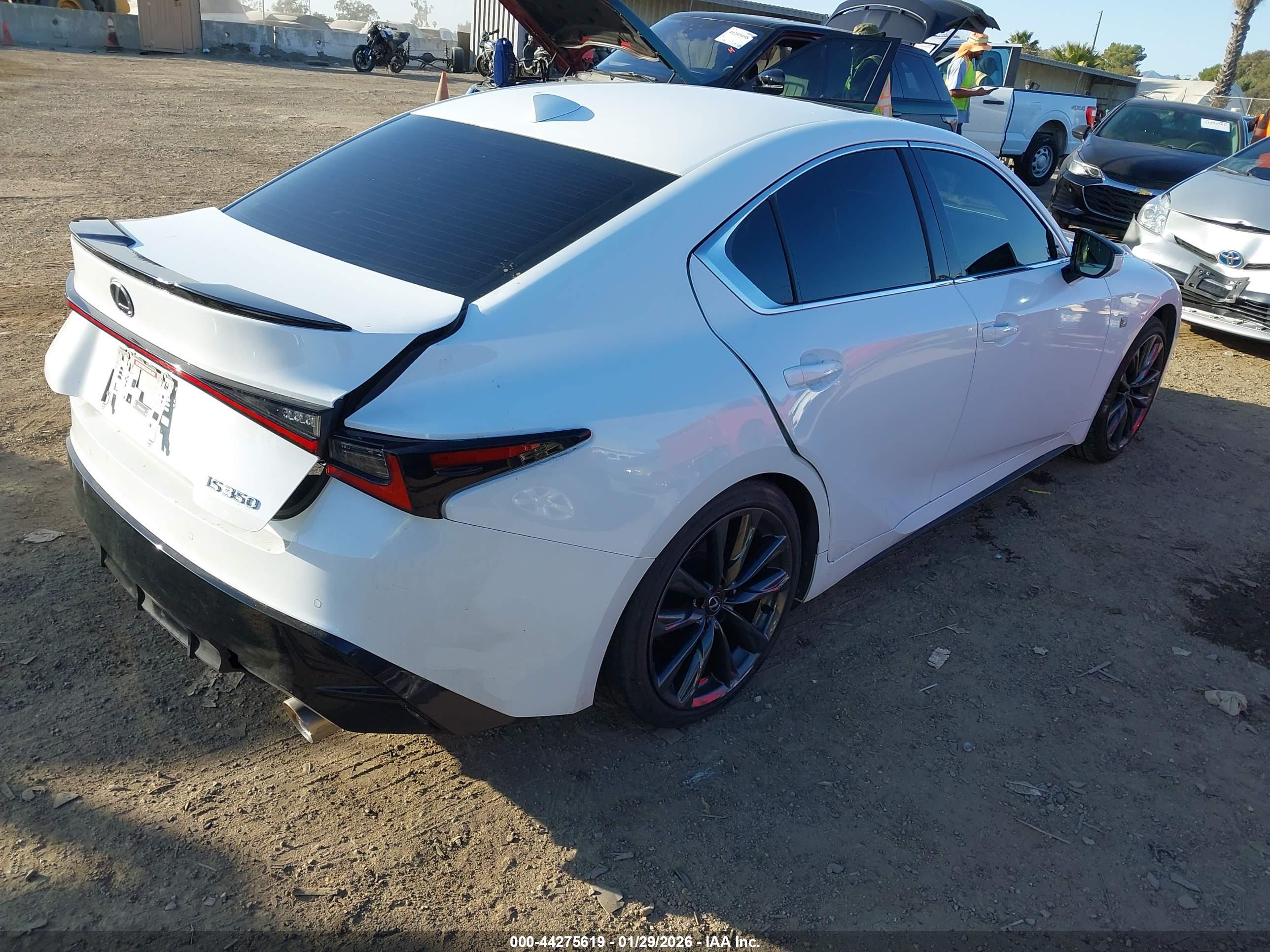 LEXUS IS image 4
