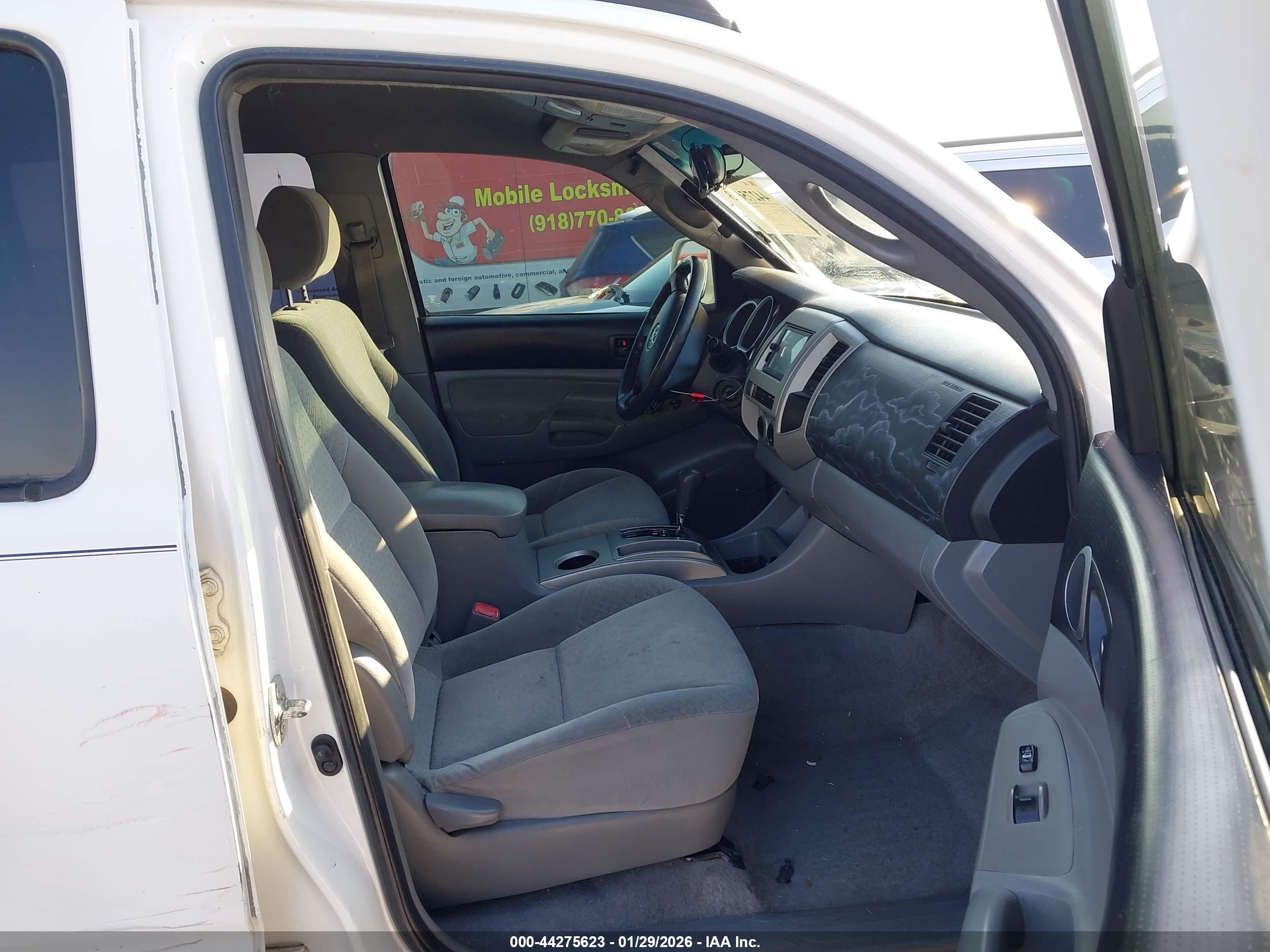 TOYOTA TACOMA image 5