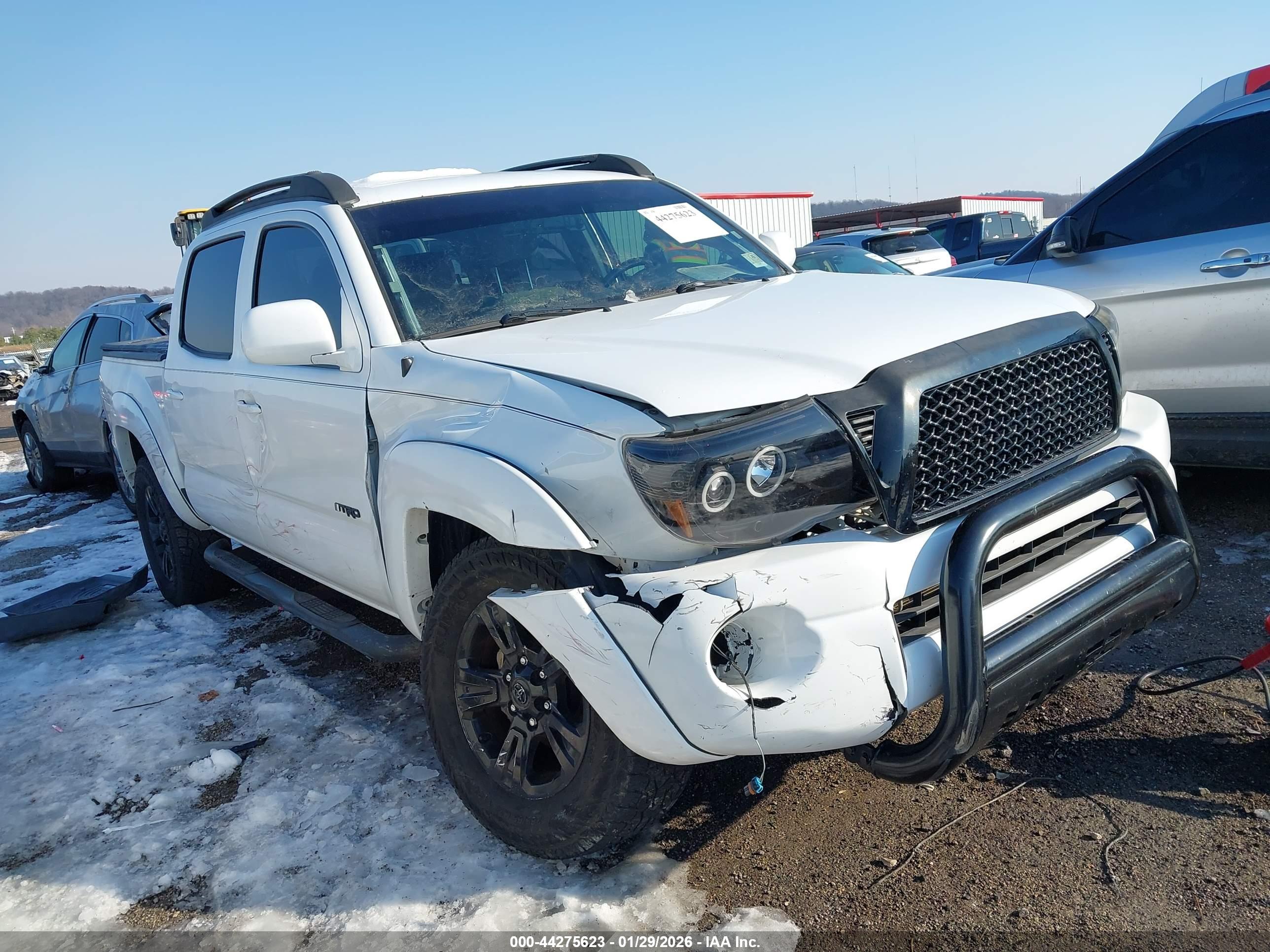 TOYOTA TACOMA image 6