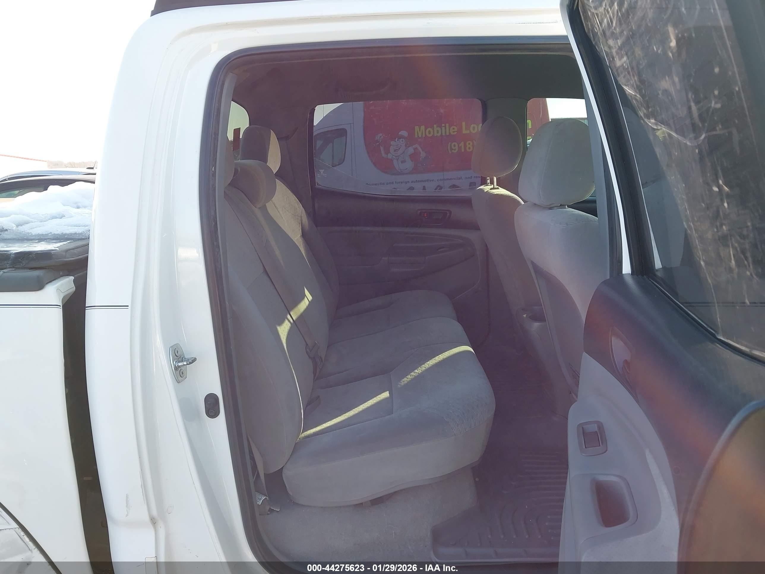 TOYOTA TACOMA image 8
