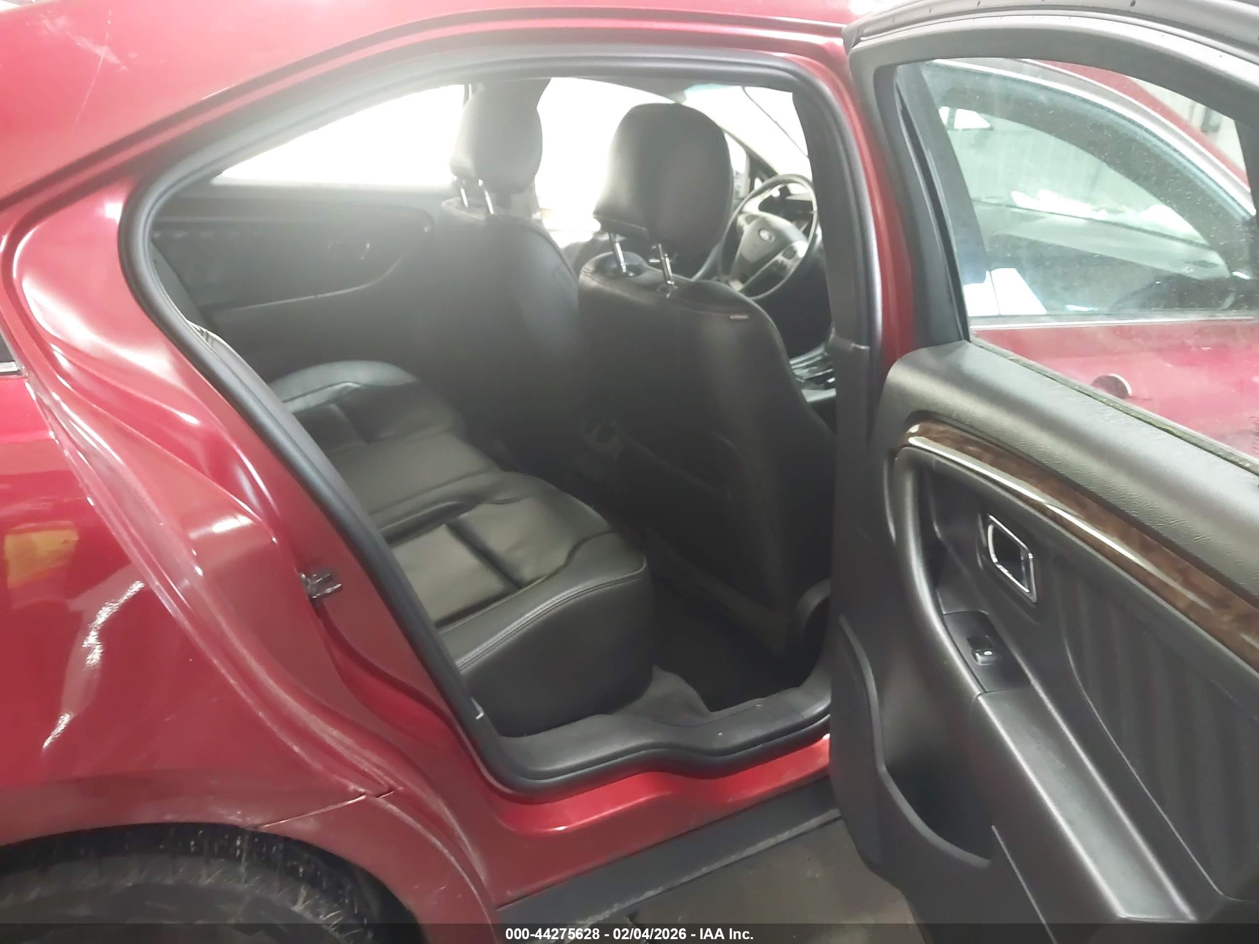 FORD TAURUS image 8