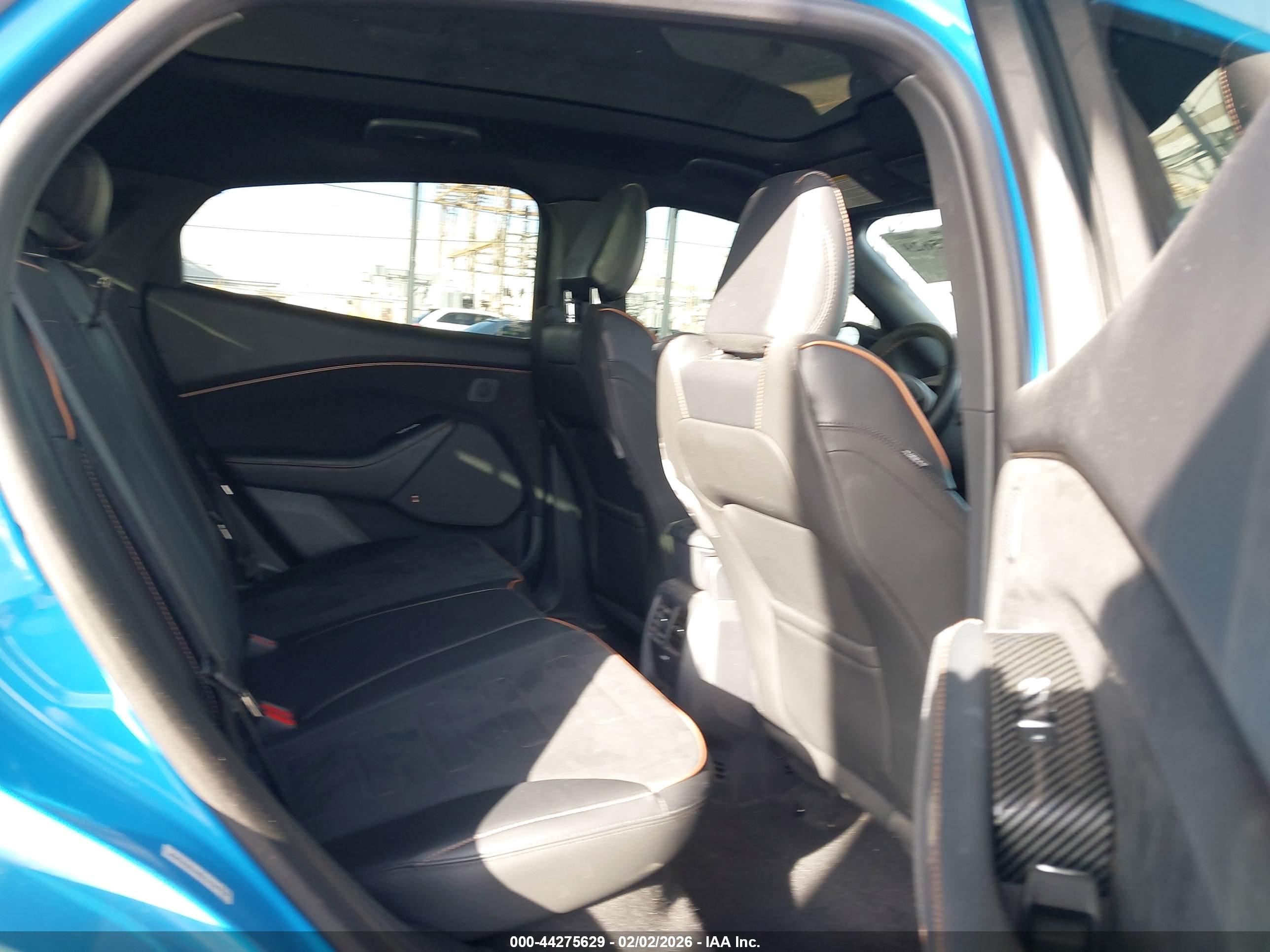 FORD MUSTANG image 8