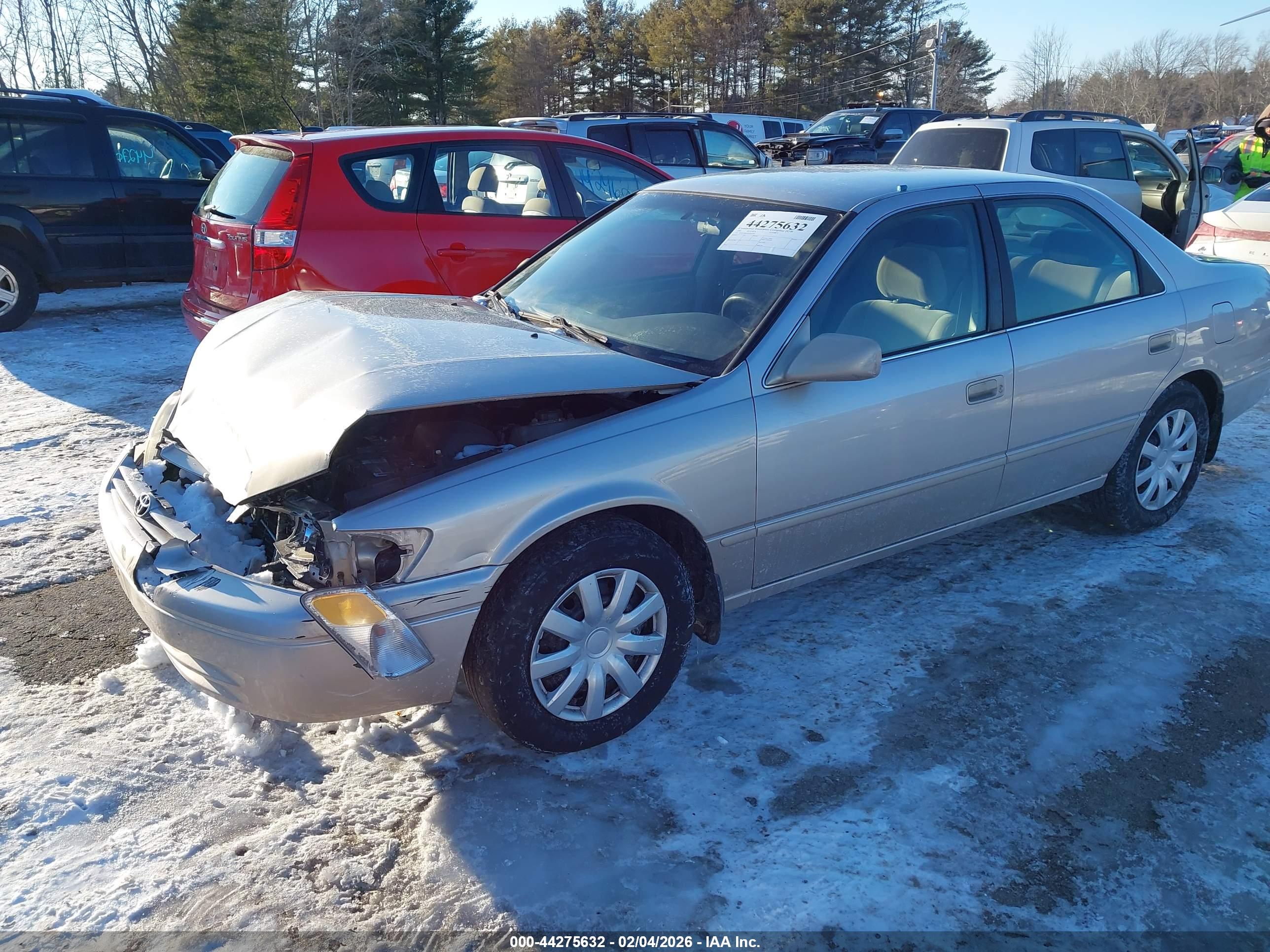 TOYOTA CAMRY image 2