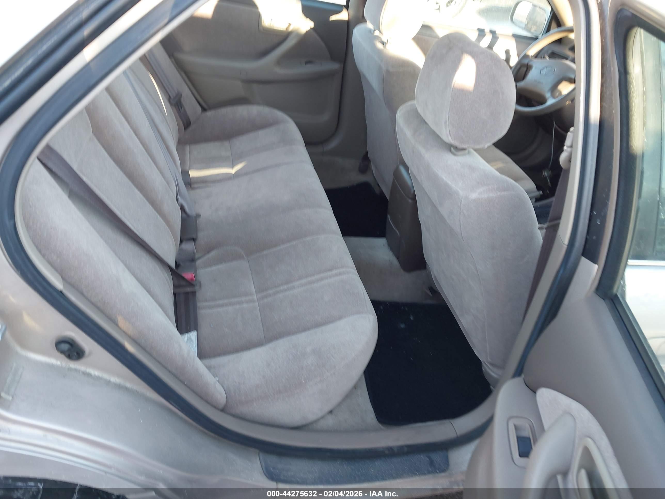 TOYOTA CAMRY image 8