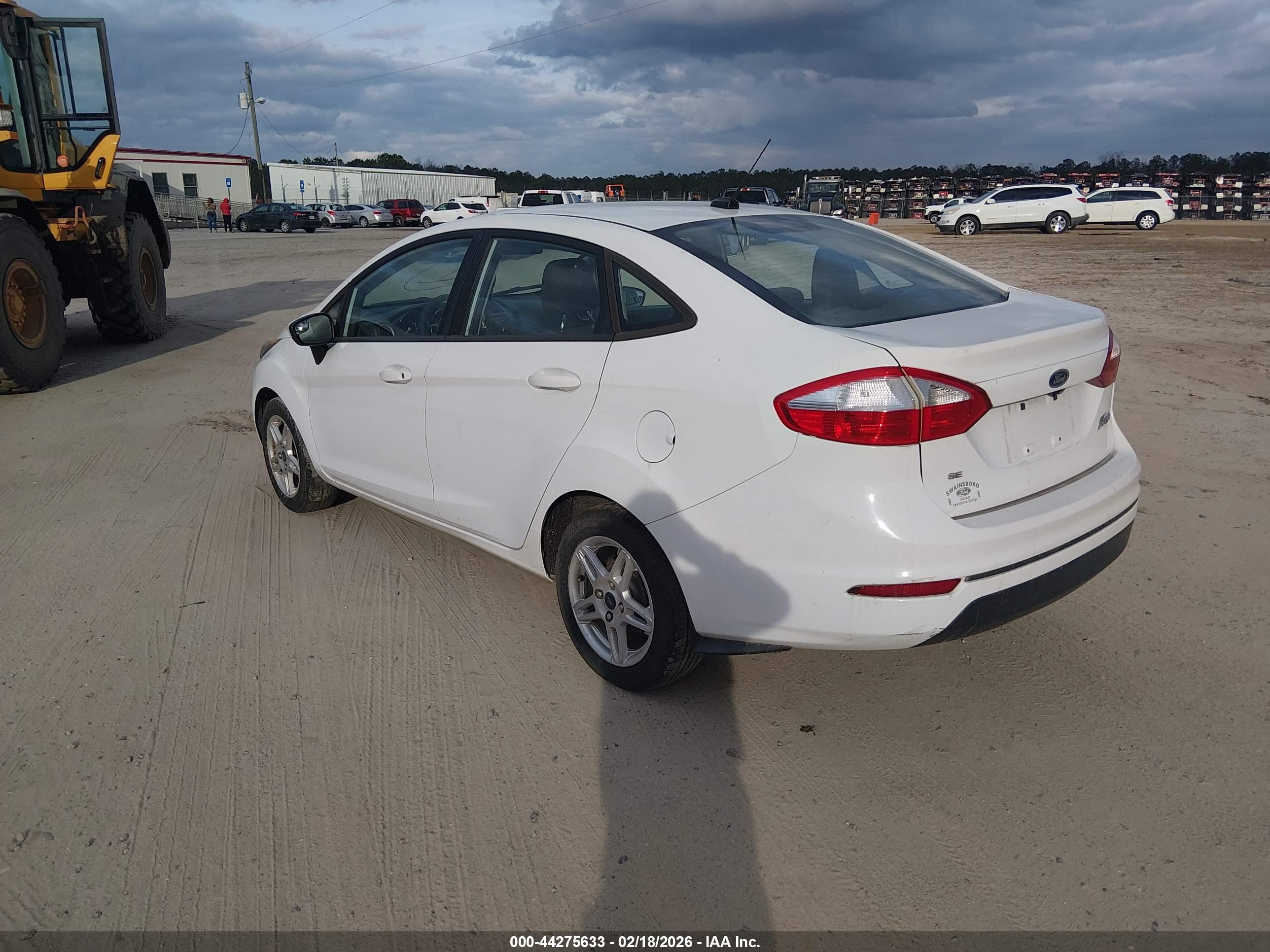 FORD FIESTA image 3