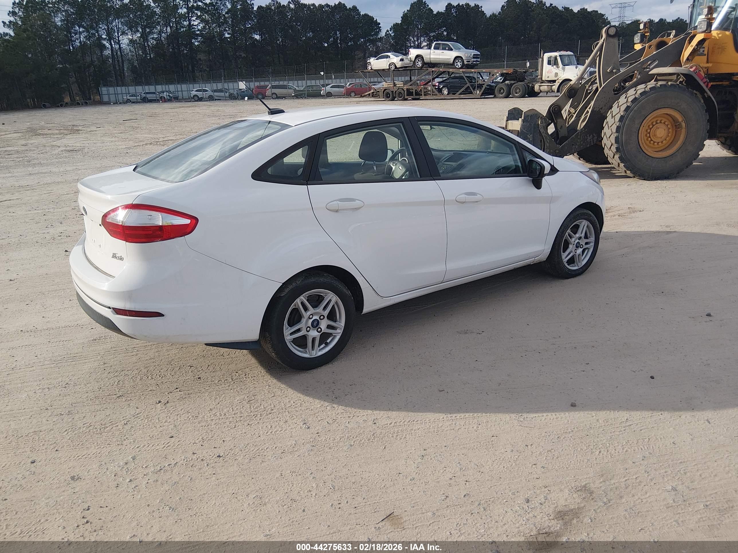FORD FIESTA image 4