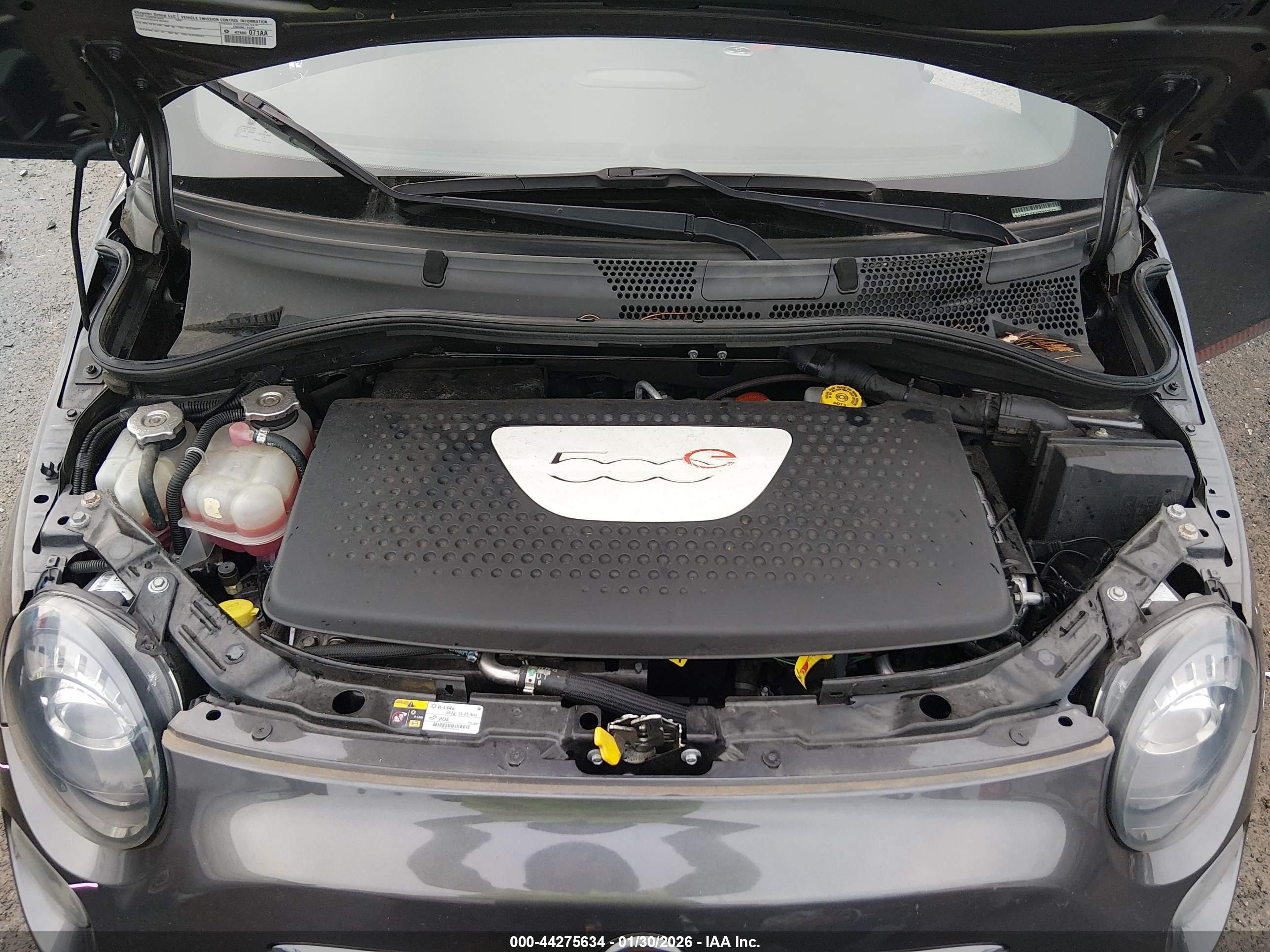 FIAT 500E image 10