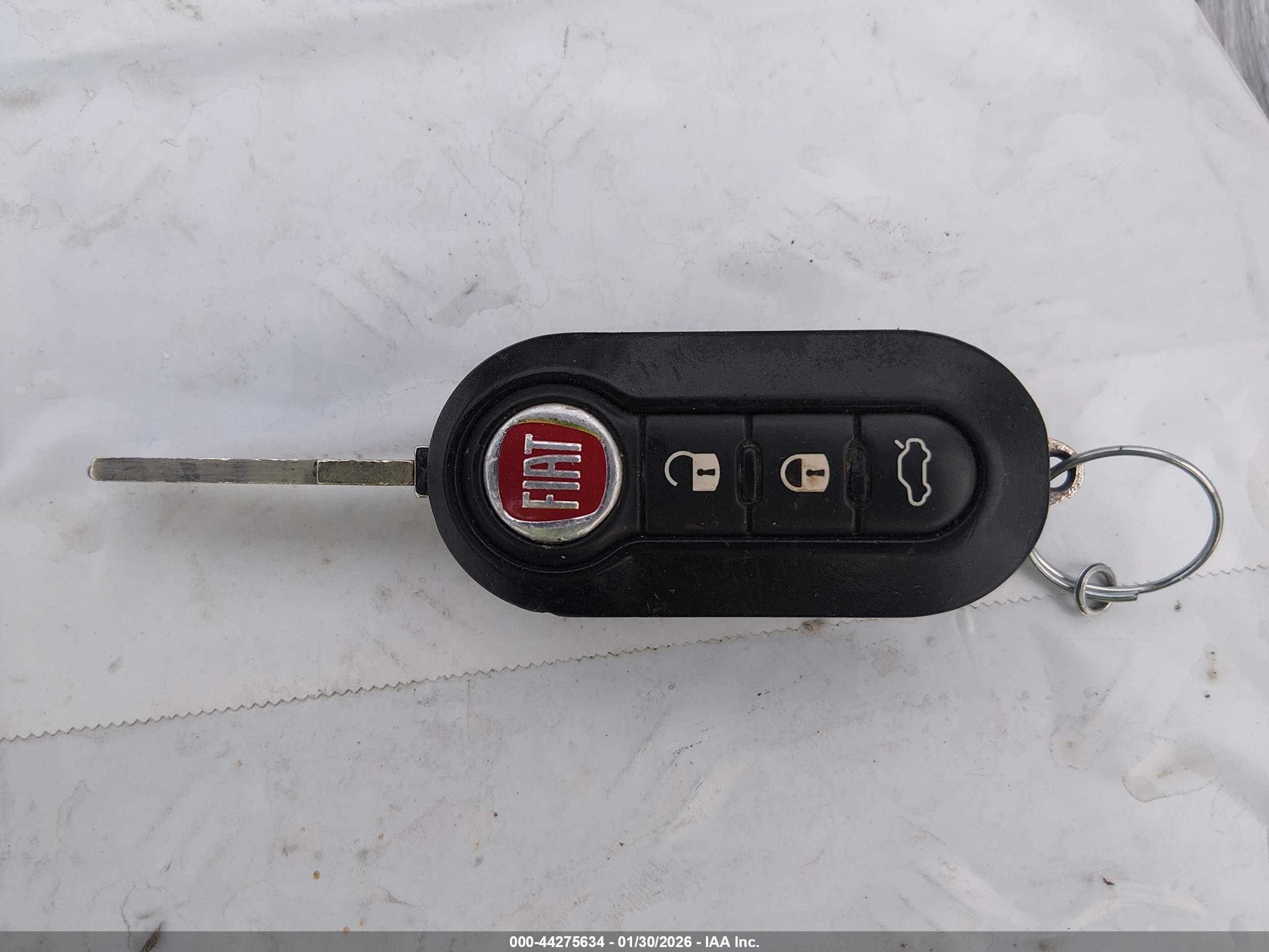 FIAT 500E image 11