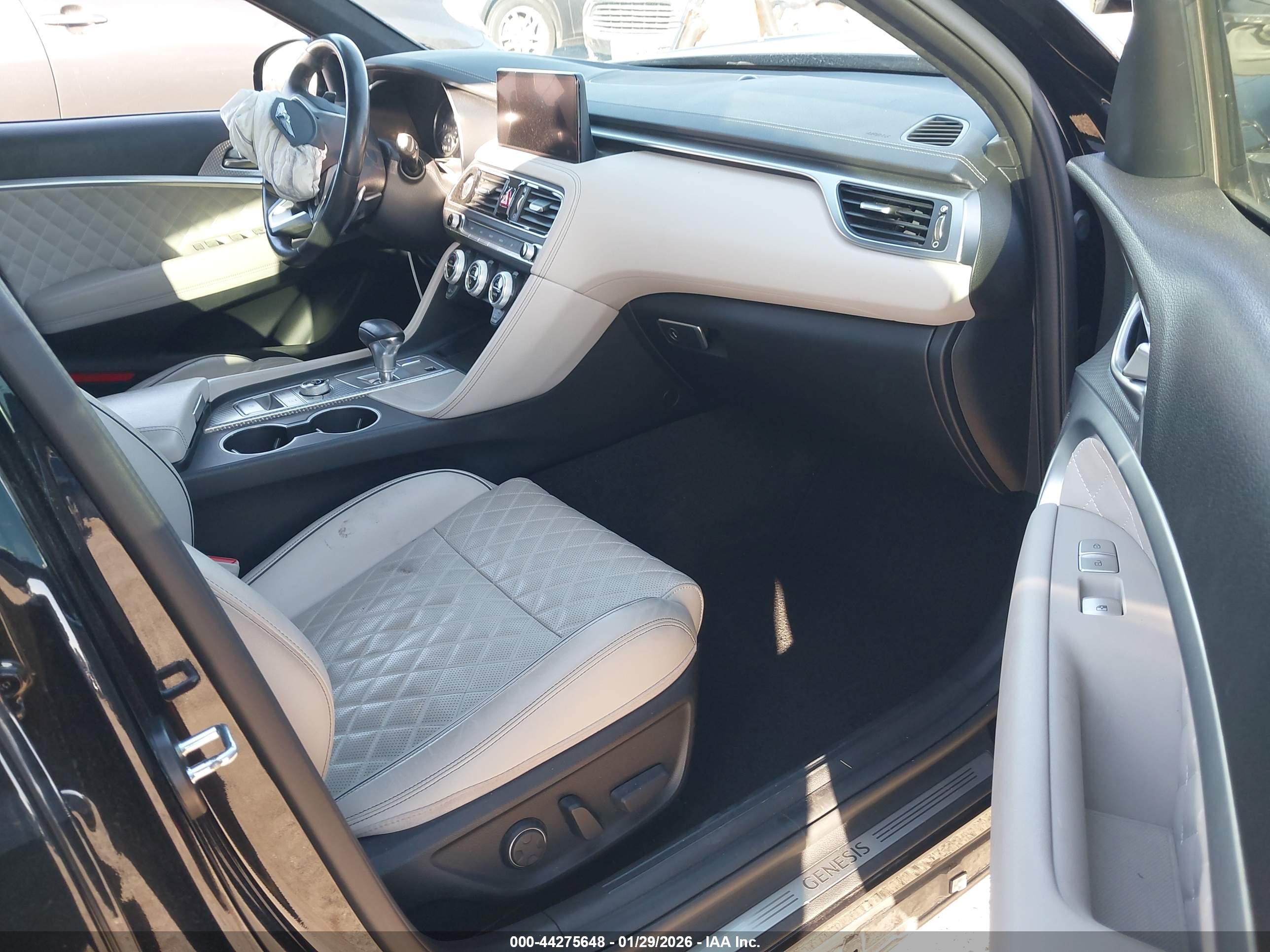 GENESIS G70 image 5