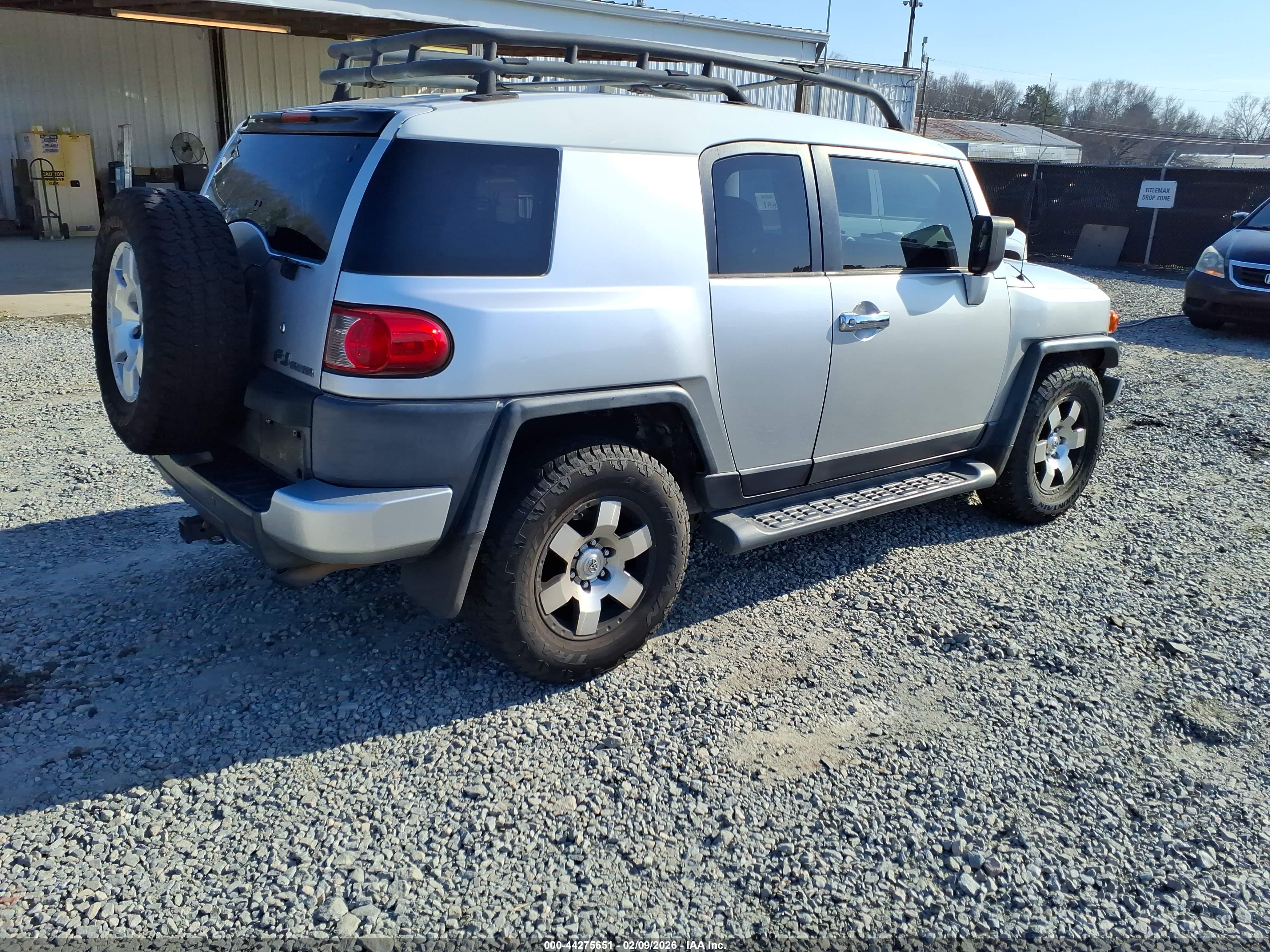 TOYOTA FJ image 4