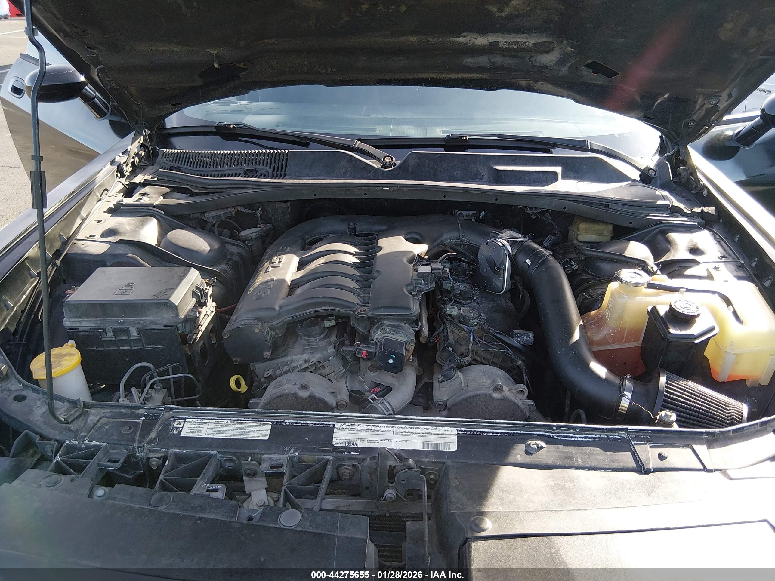 DODGE CHALLENGER image 10