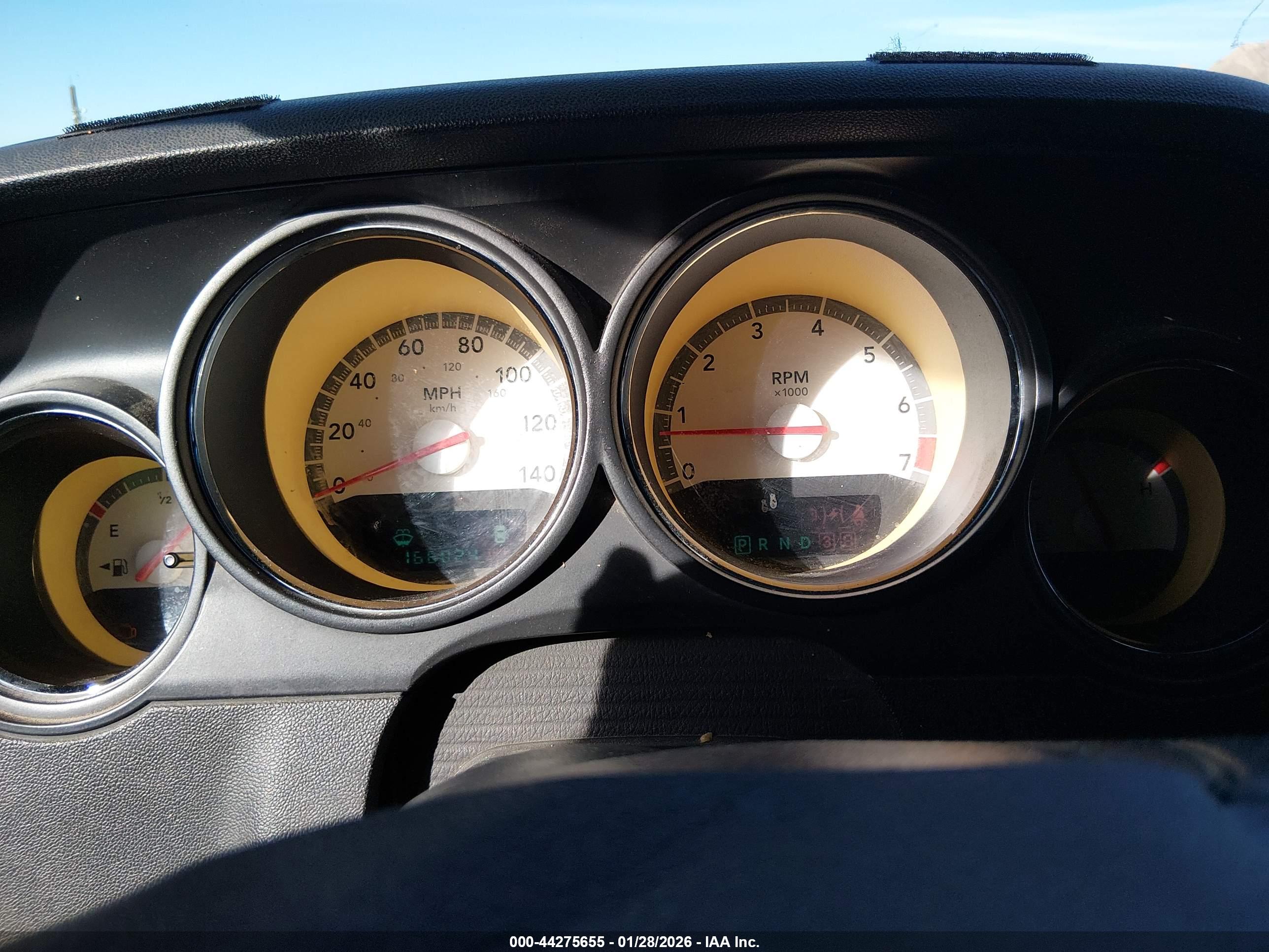 DODGE CHALLENGER image 7