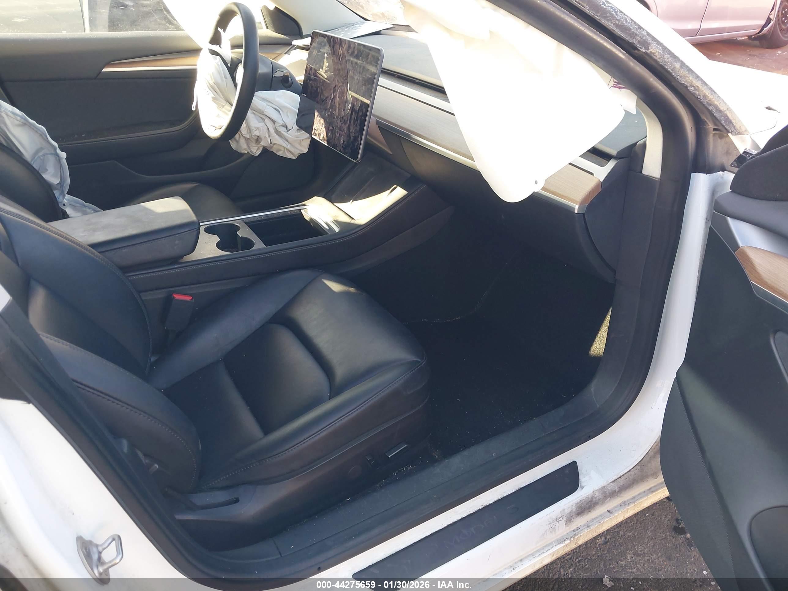 TESLA MODEL image 5
