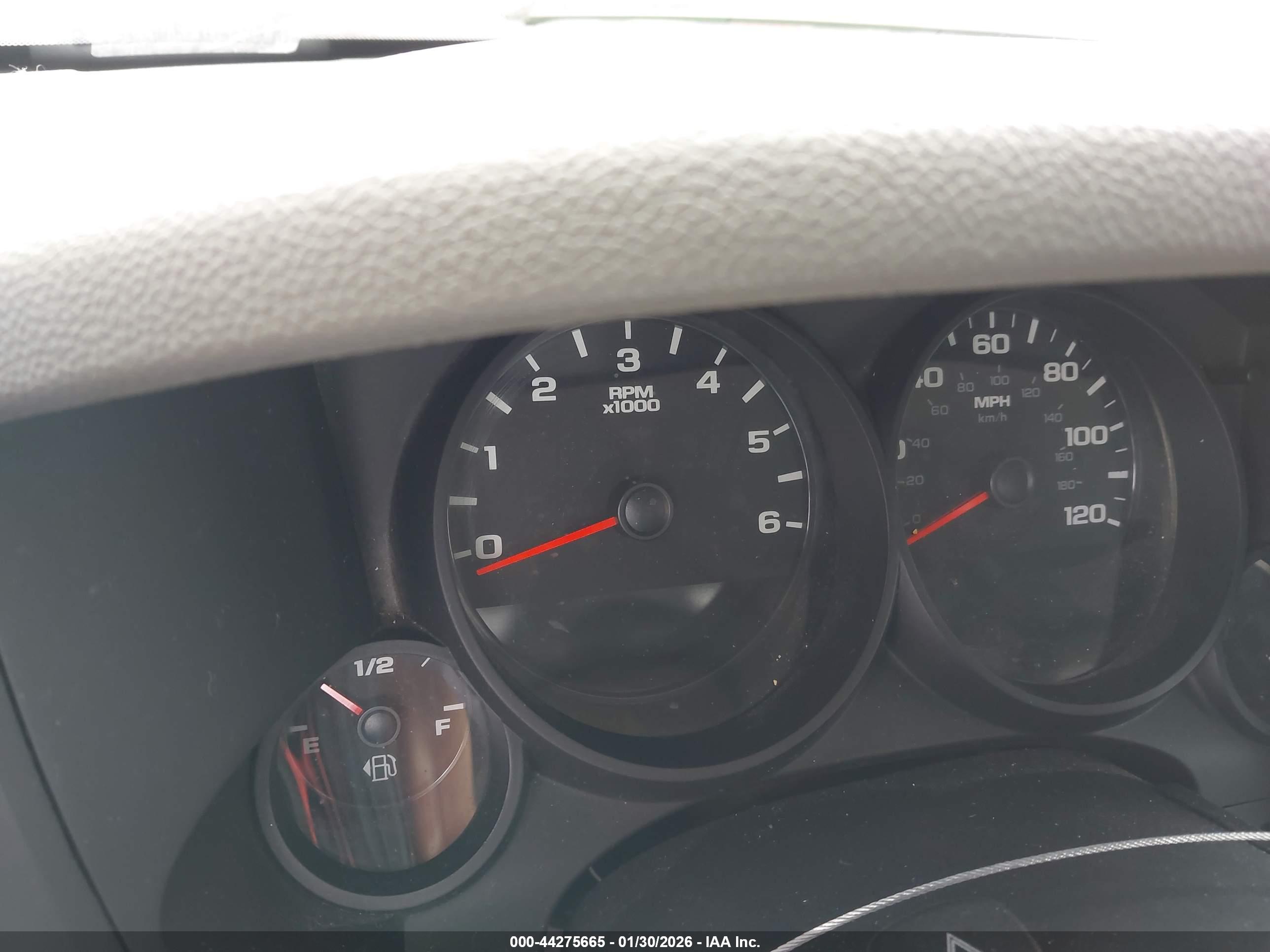 CHEVROLET SILVERADO image 7