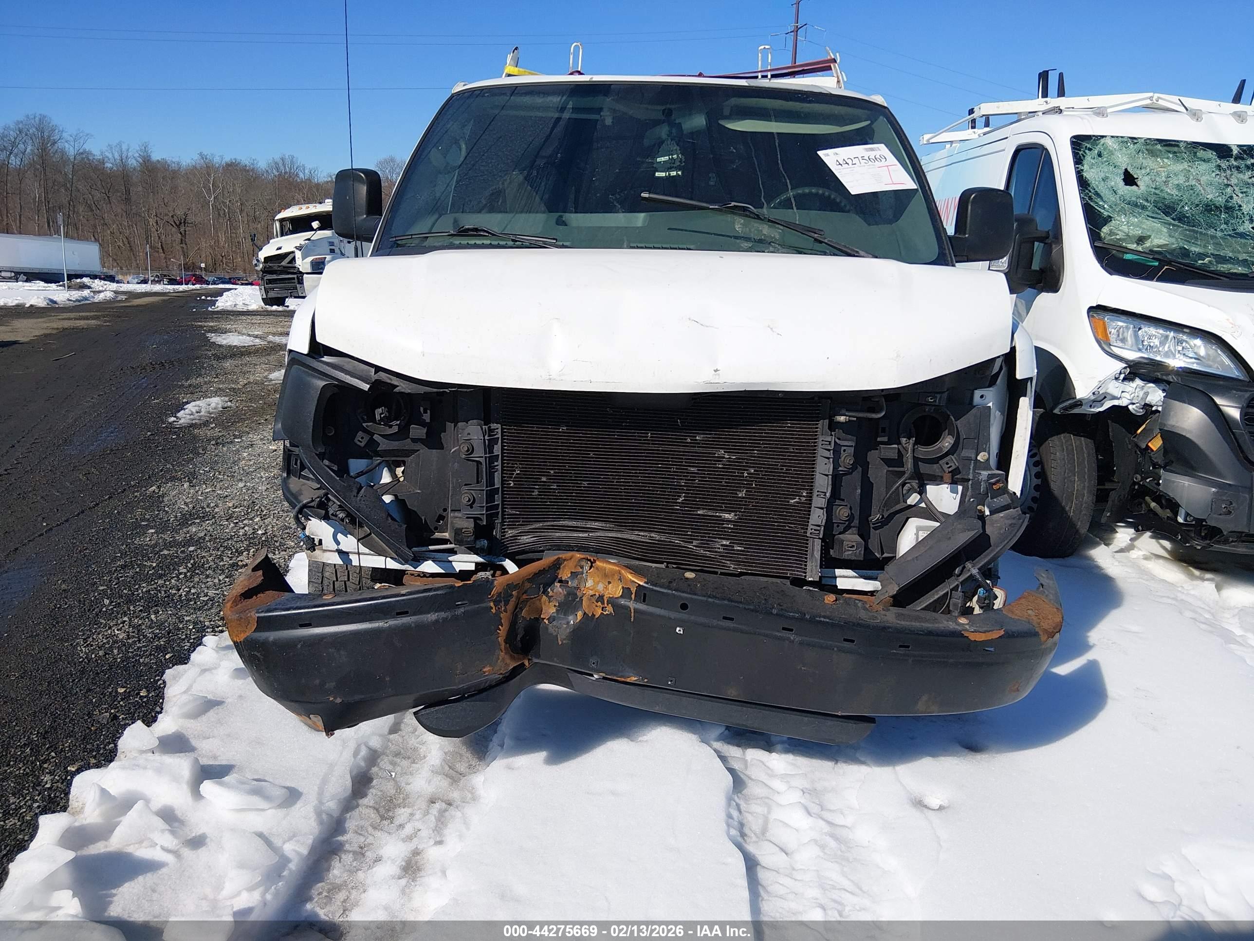 GMC SAVANA image 6