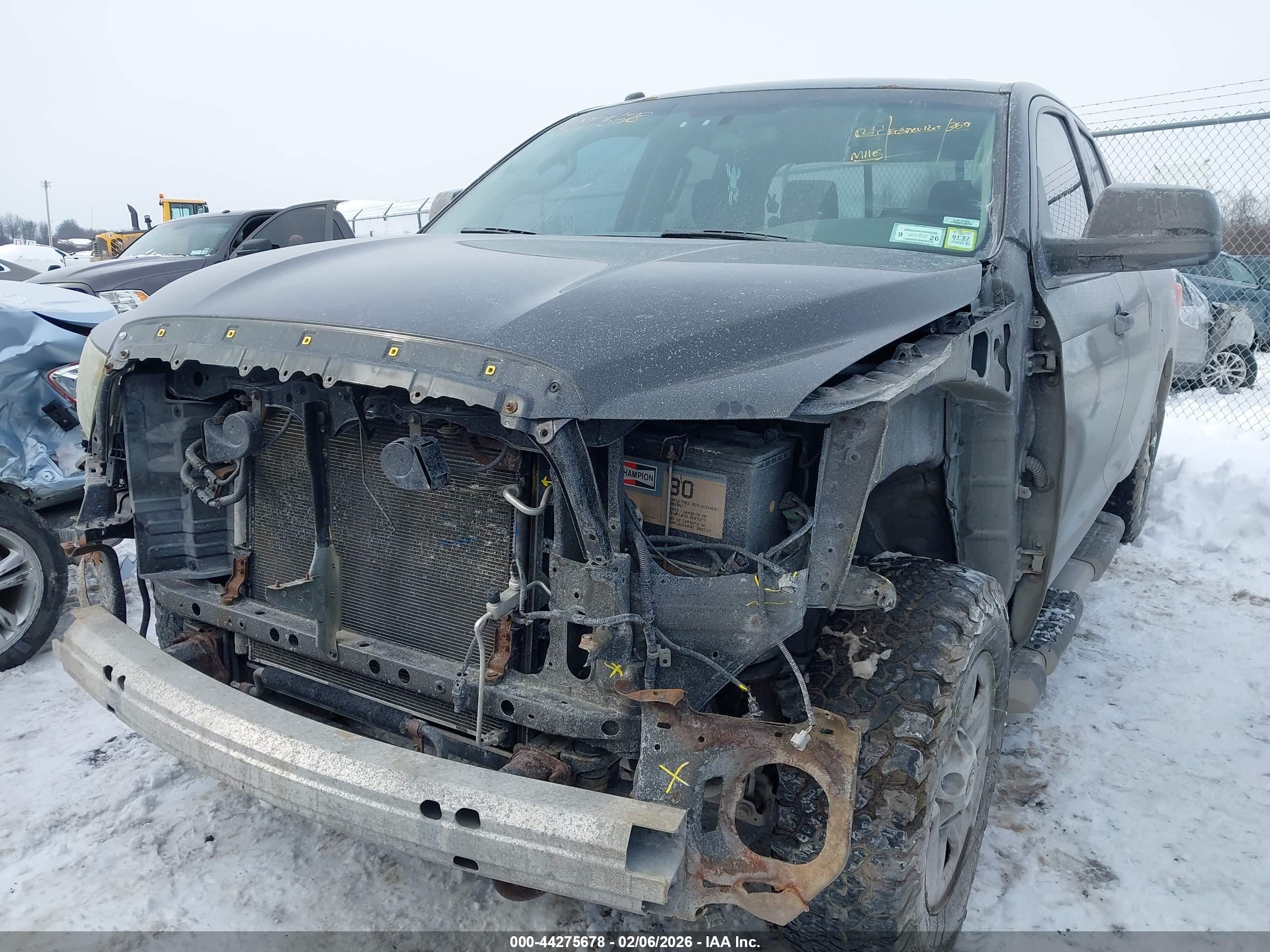 TOYOTA TUNDRA image 6