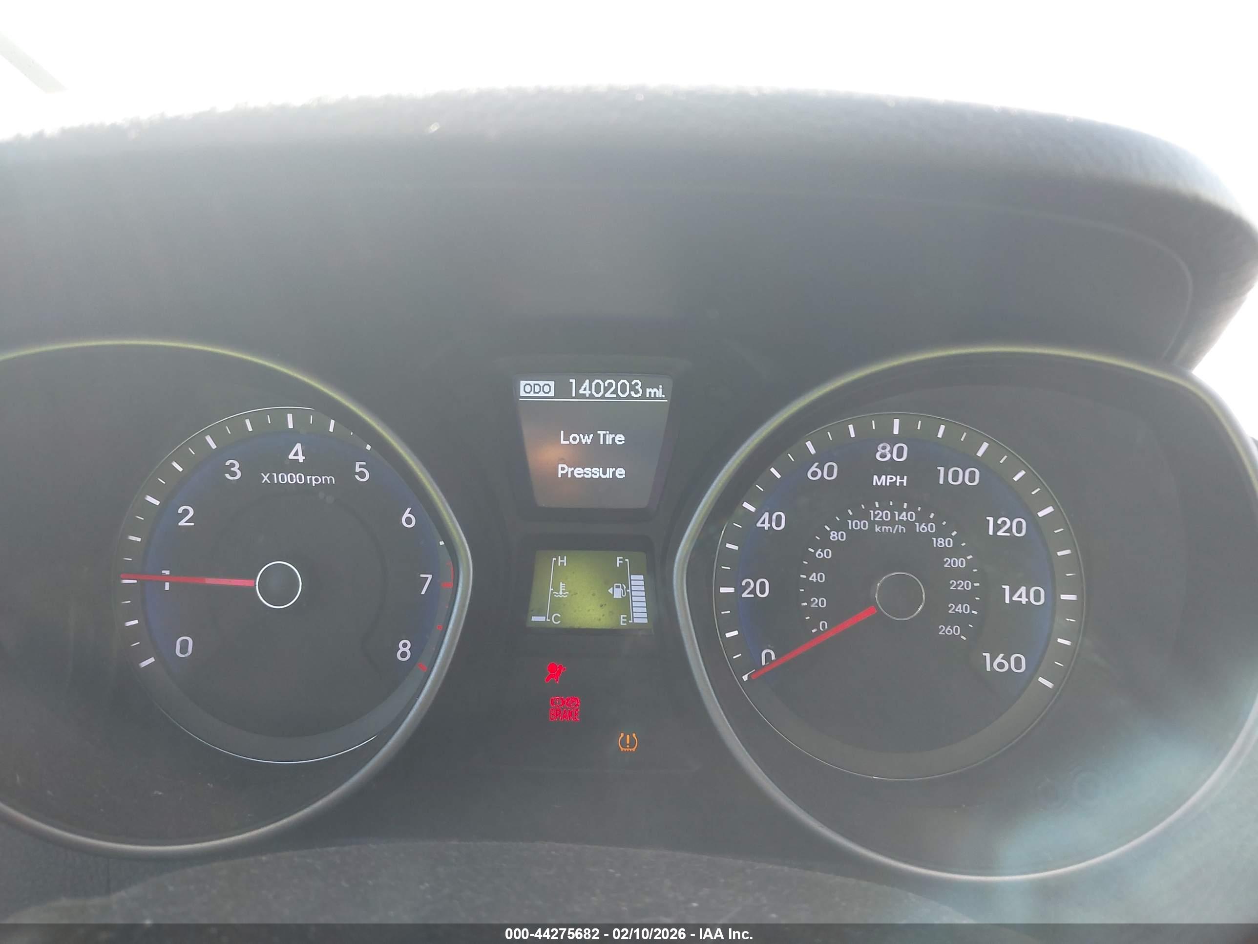 HYUNDAI ELANTRA image 7