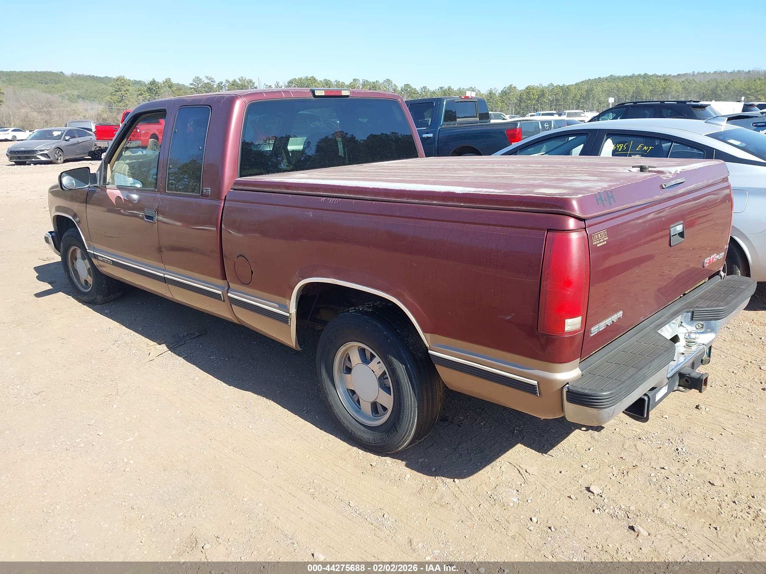 GMC SIERRA image 3