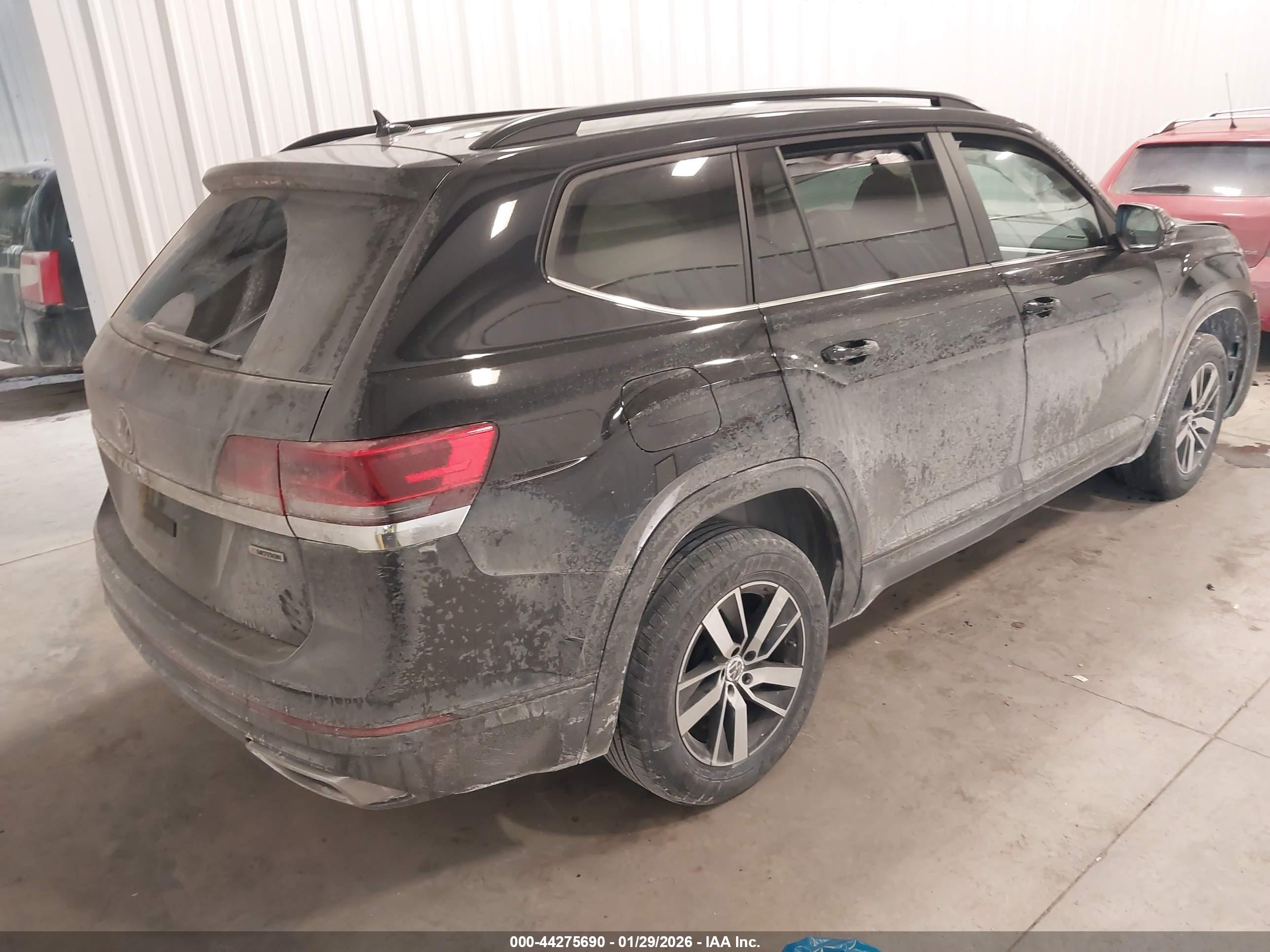 VOLKSWAGEN ATLAS image 4