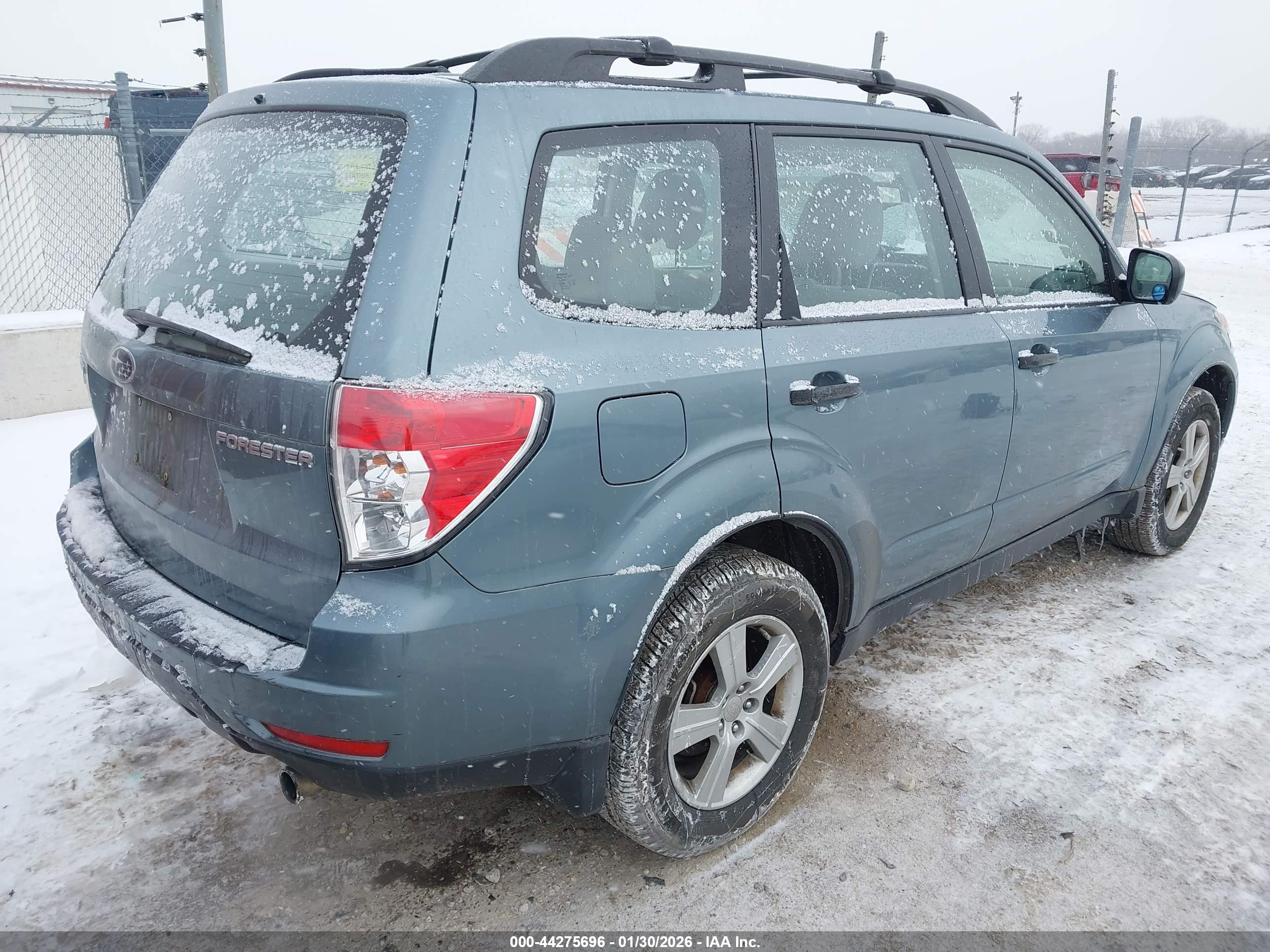 SUBARU FORESTER image 4