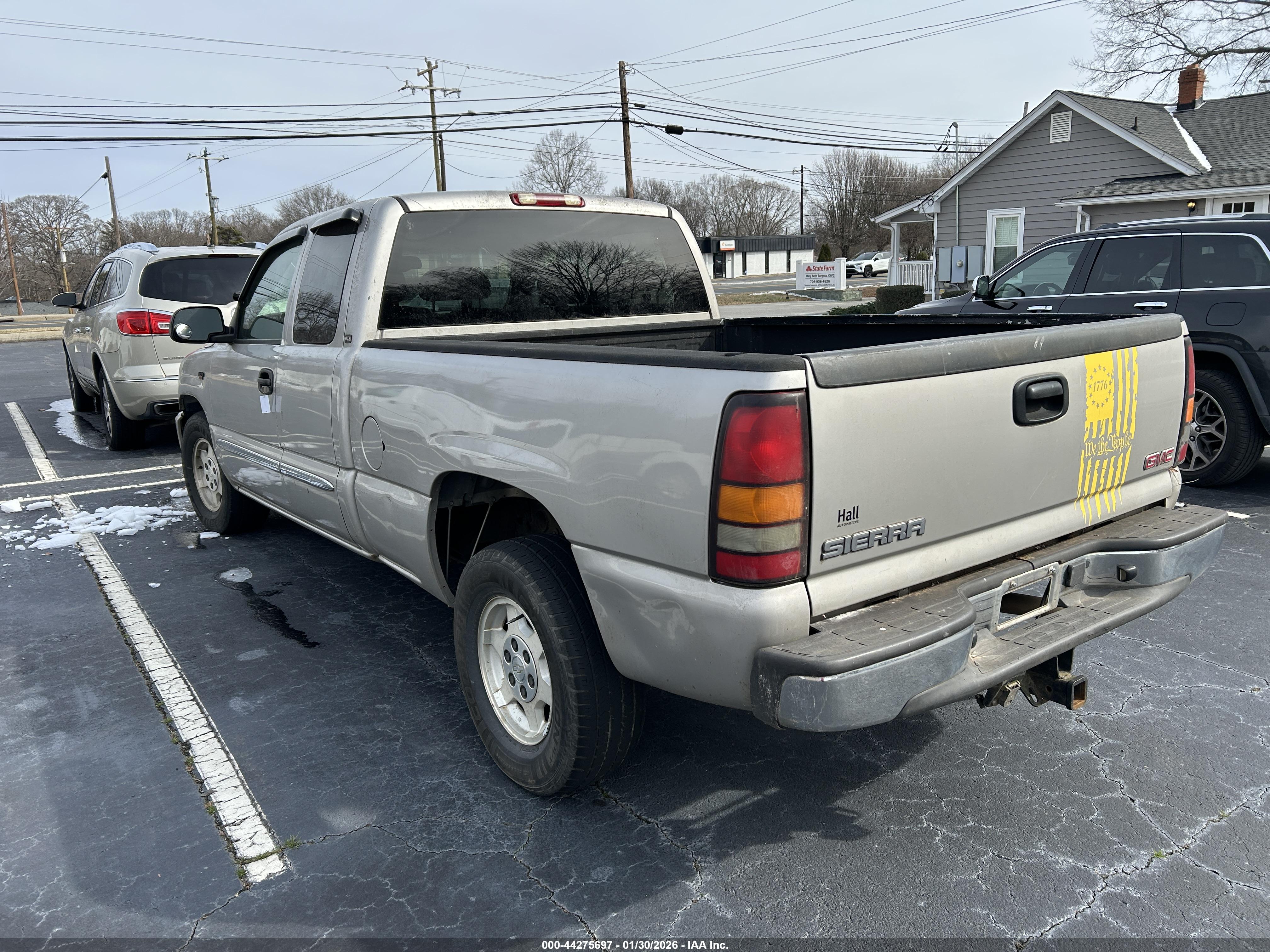 GMC SIERRA image 3