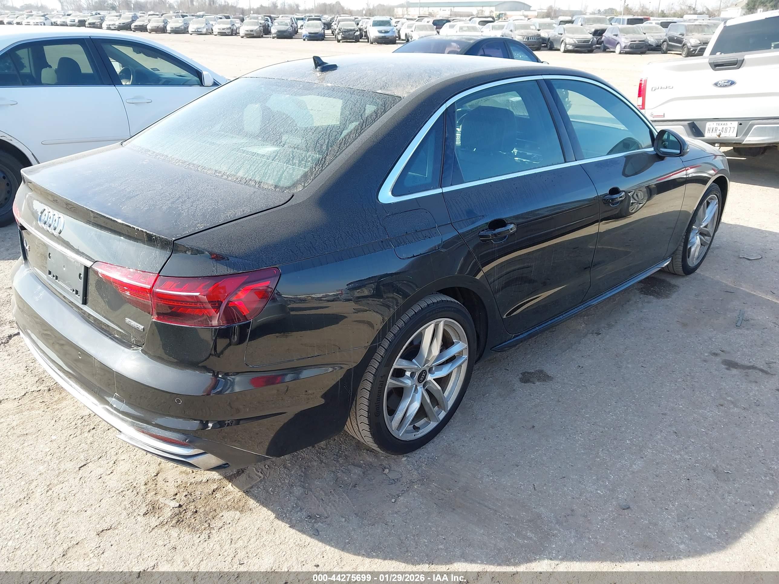AUDI A4 image 4