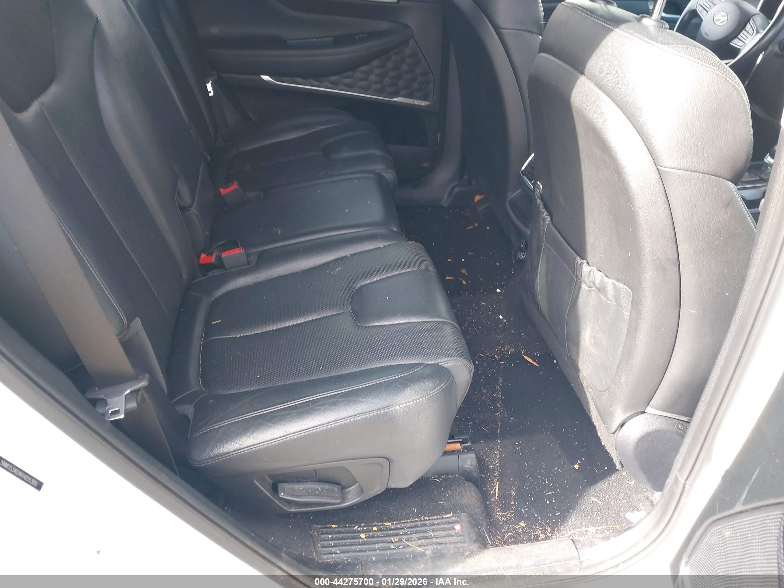 HYUNDAI SANTA image 8