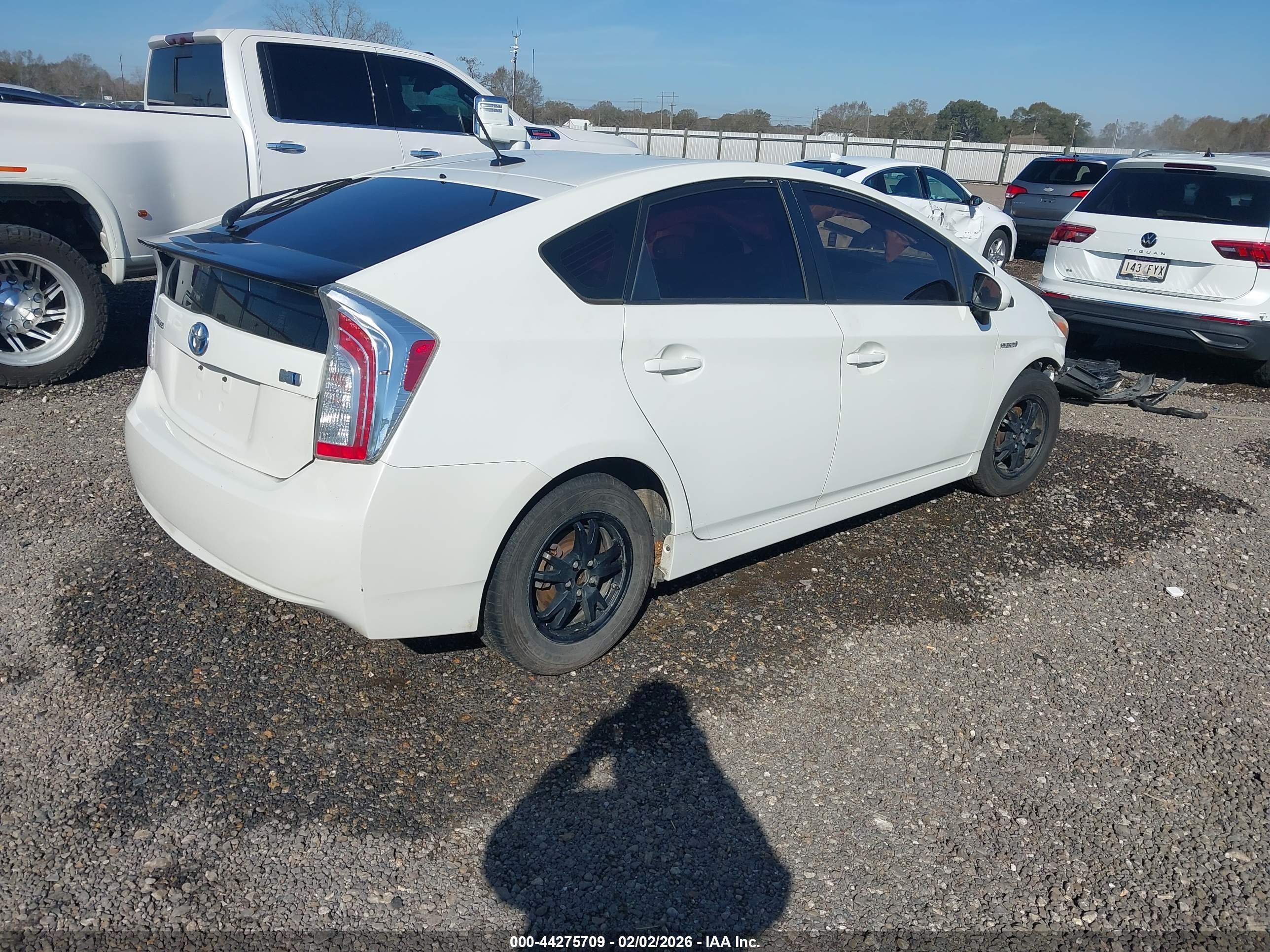TOYOTA PRIUS image 4