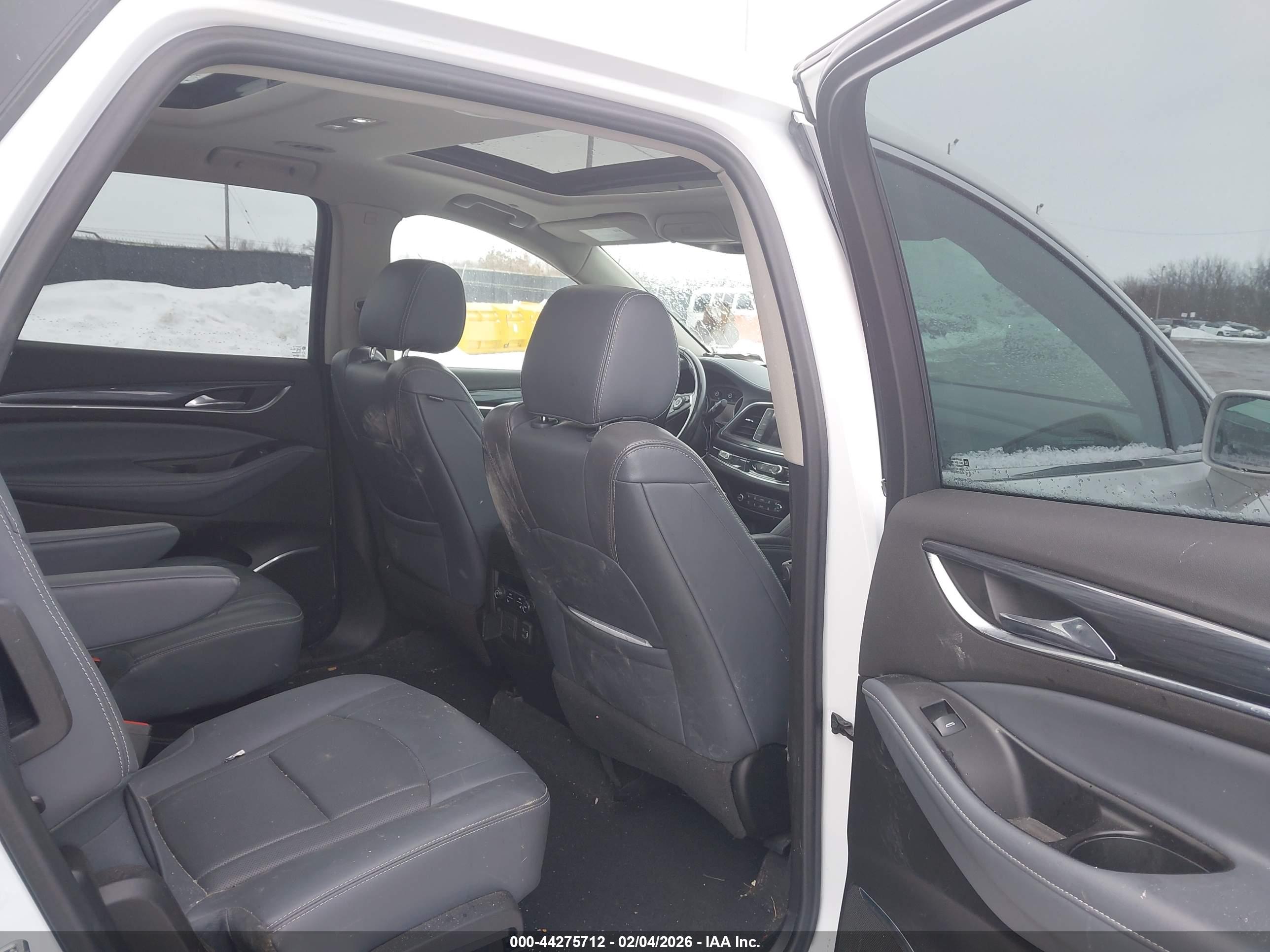BUICK ENCLAVE image 8