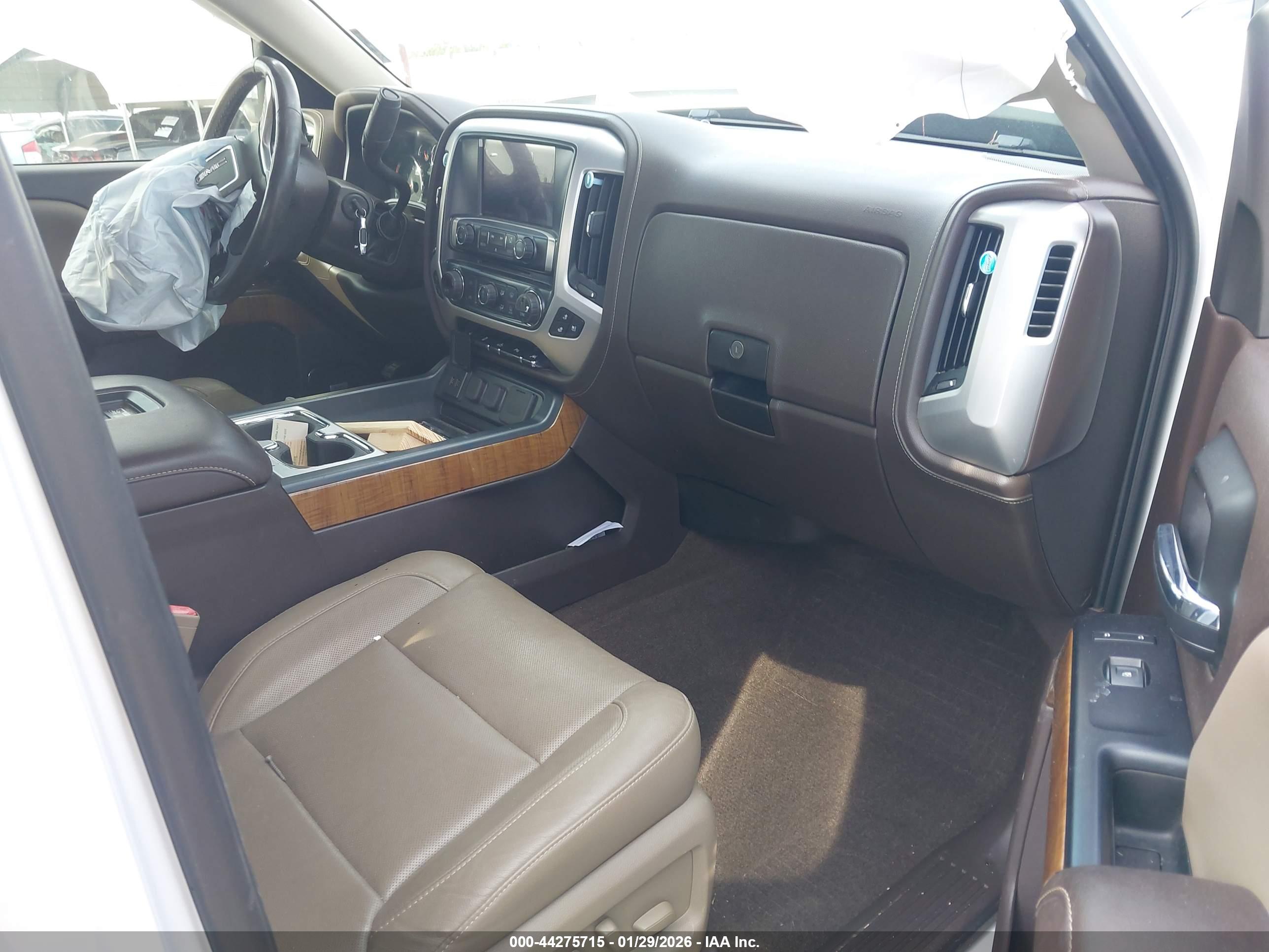 GMC SIERRA image 5