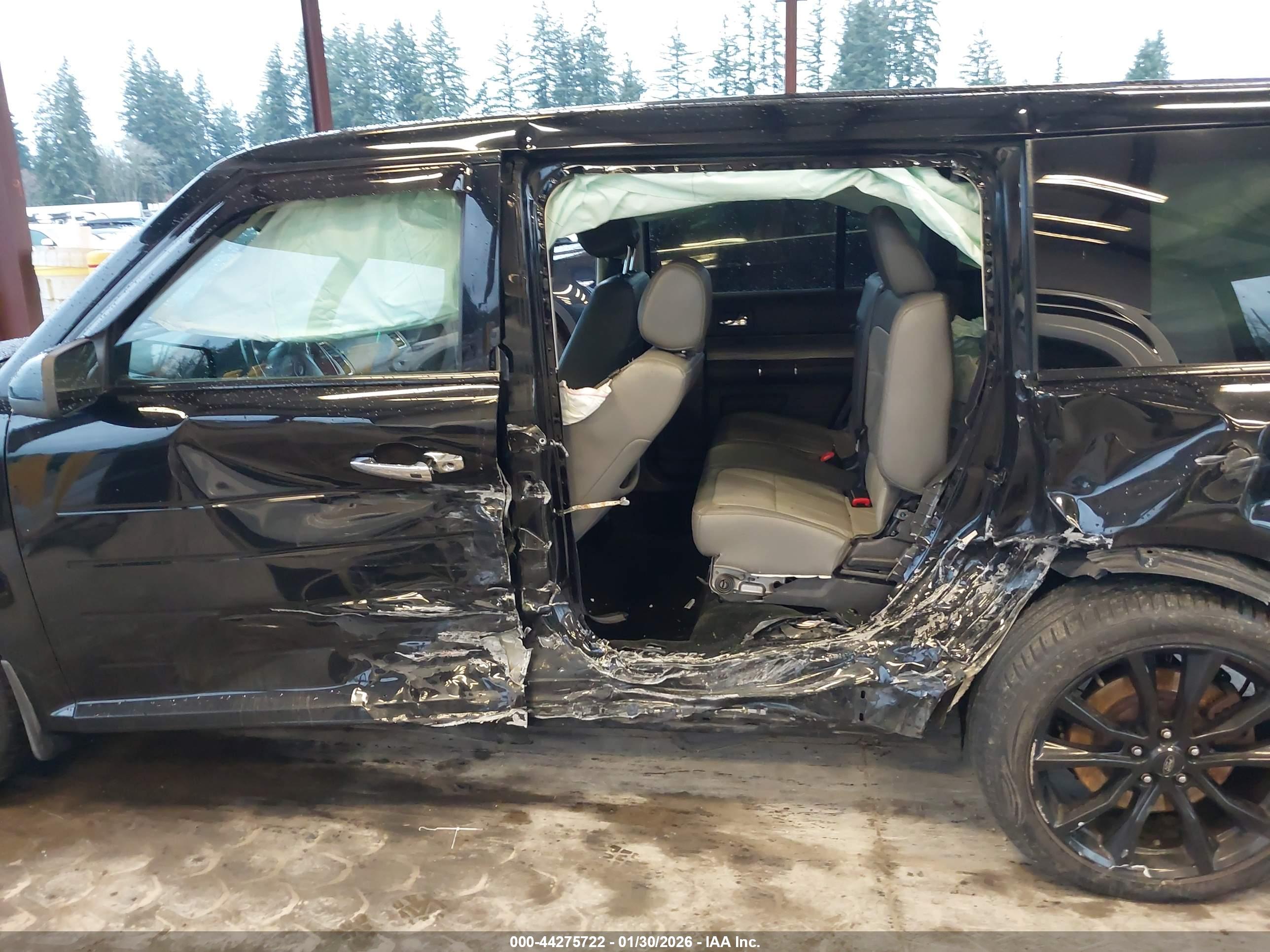 FORD FLEX image 6