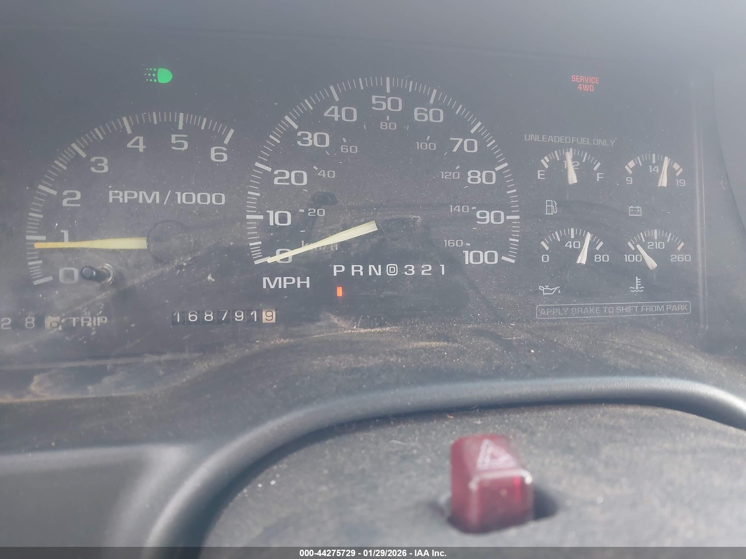 CHEVROLET SUBURBAN image 7
