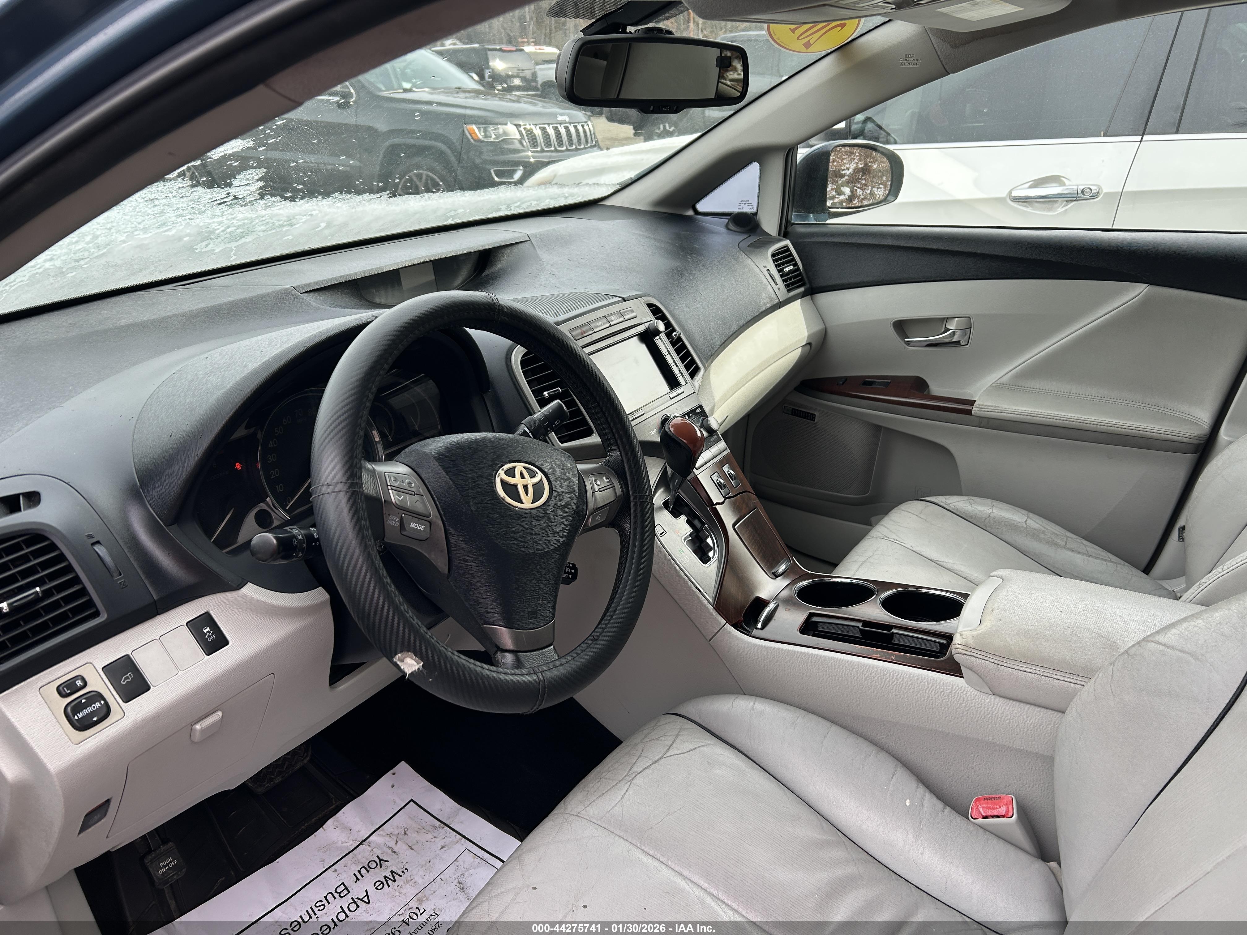TOYOTA VENZA image 5