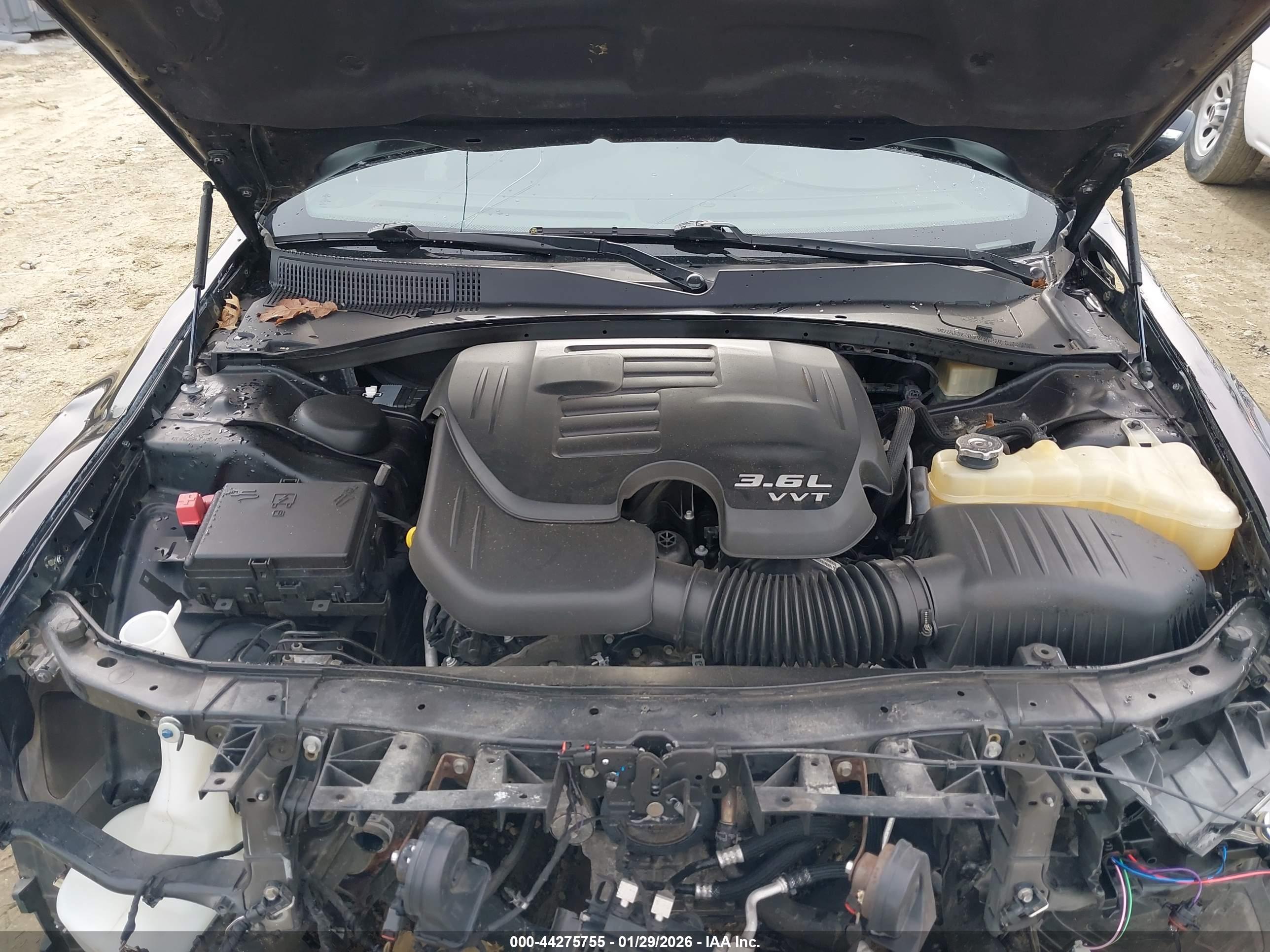 CHRYSLER 300 image 10