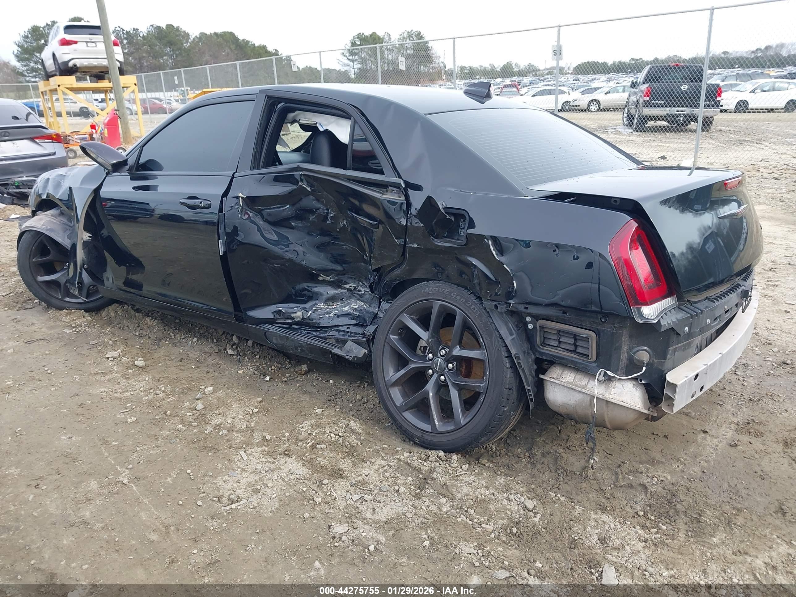 CHRYSLER 300 image 3