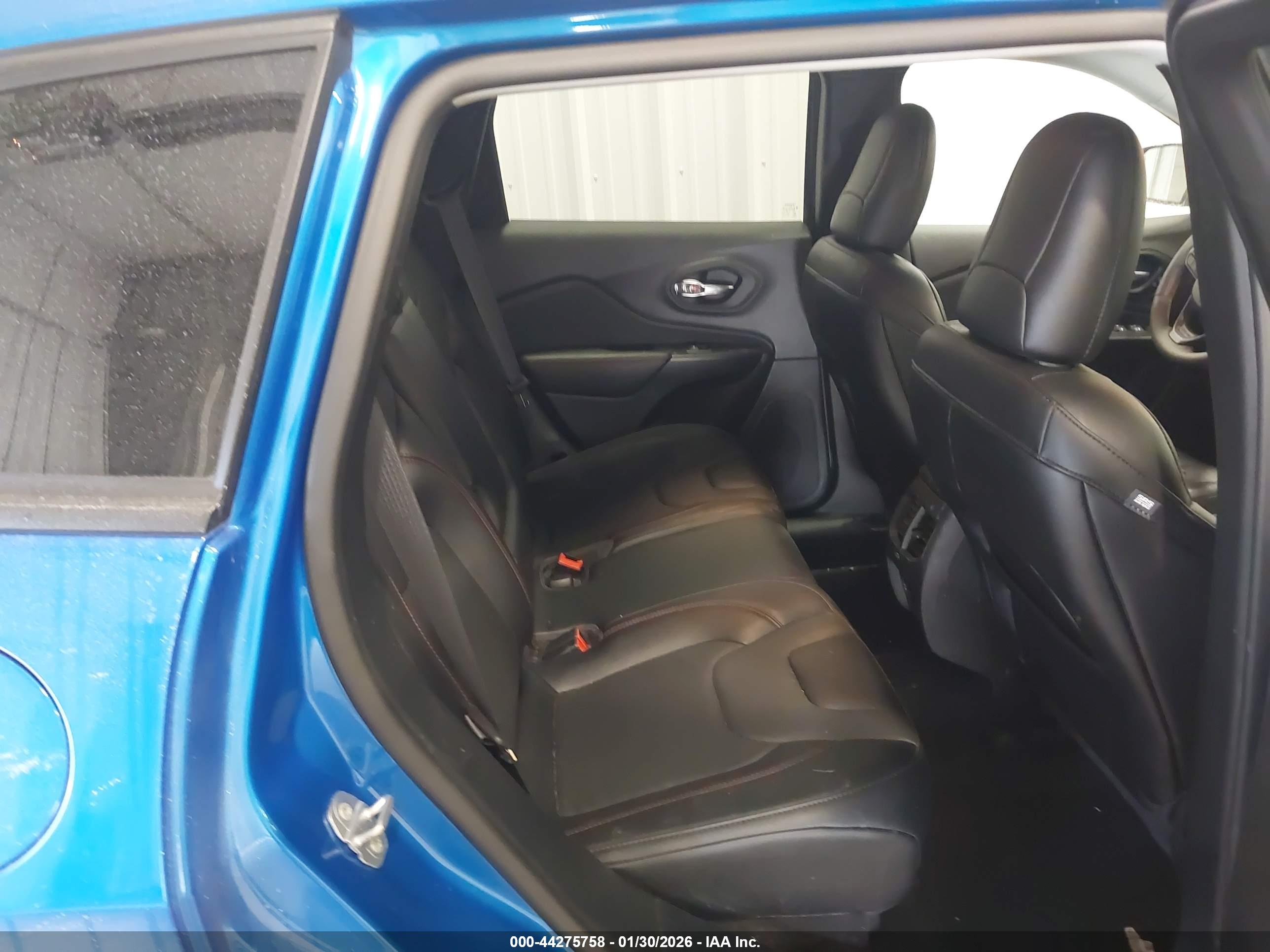 JEEP CHEROKEE image 8