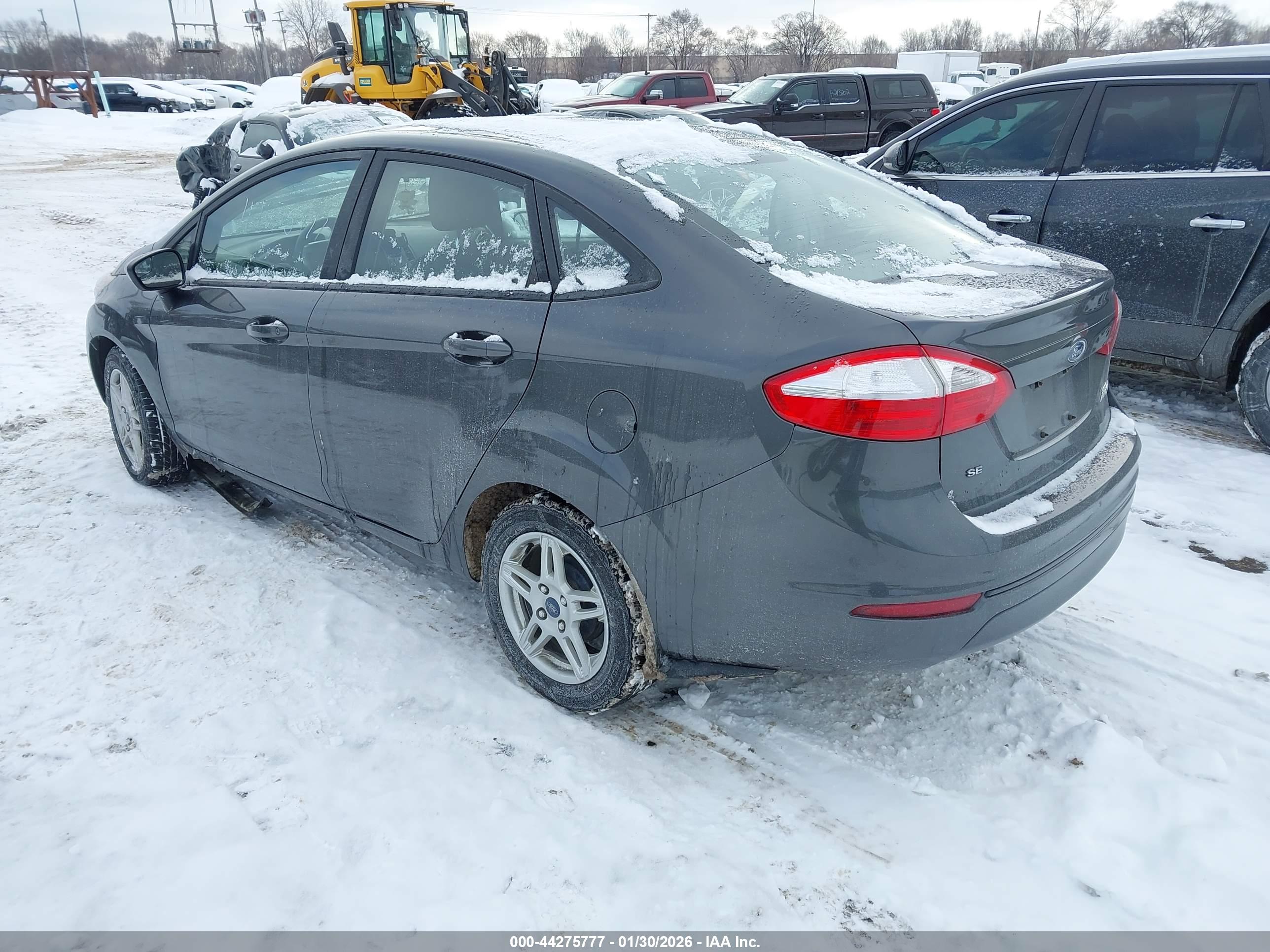 FORD FIESTA image 3