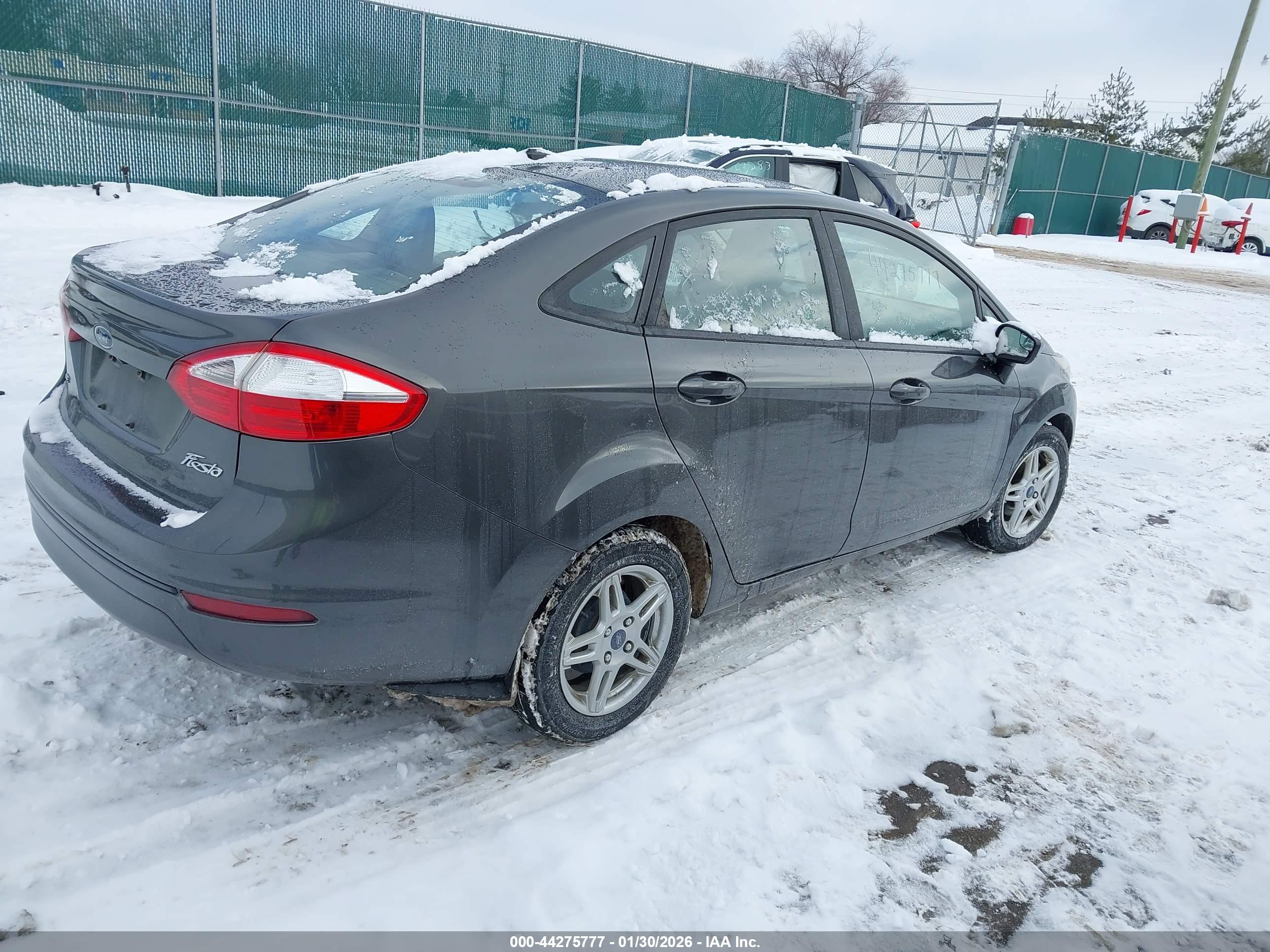FORD FIESTA image 4