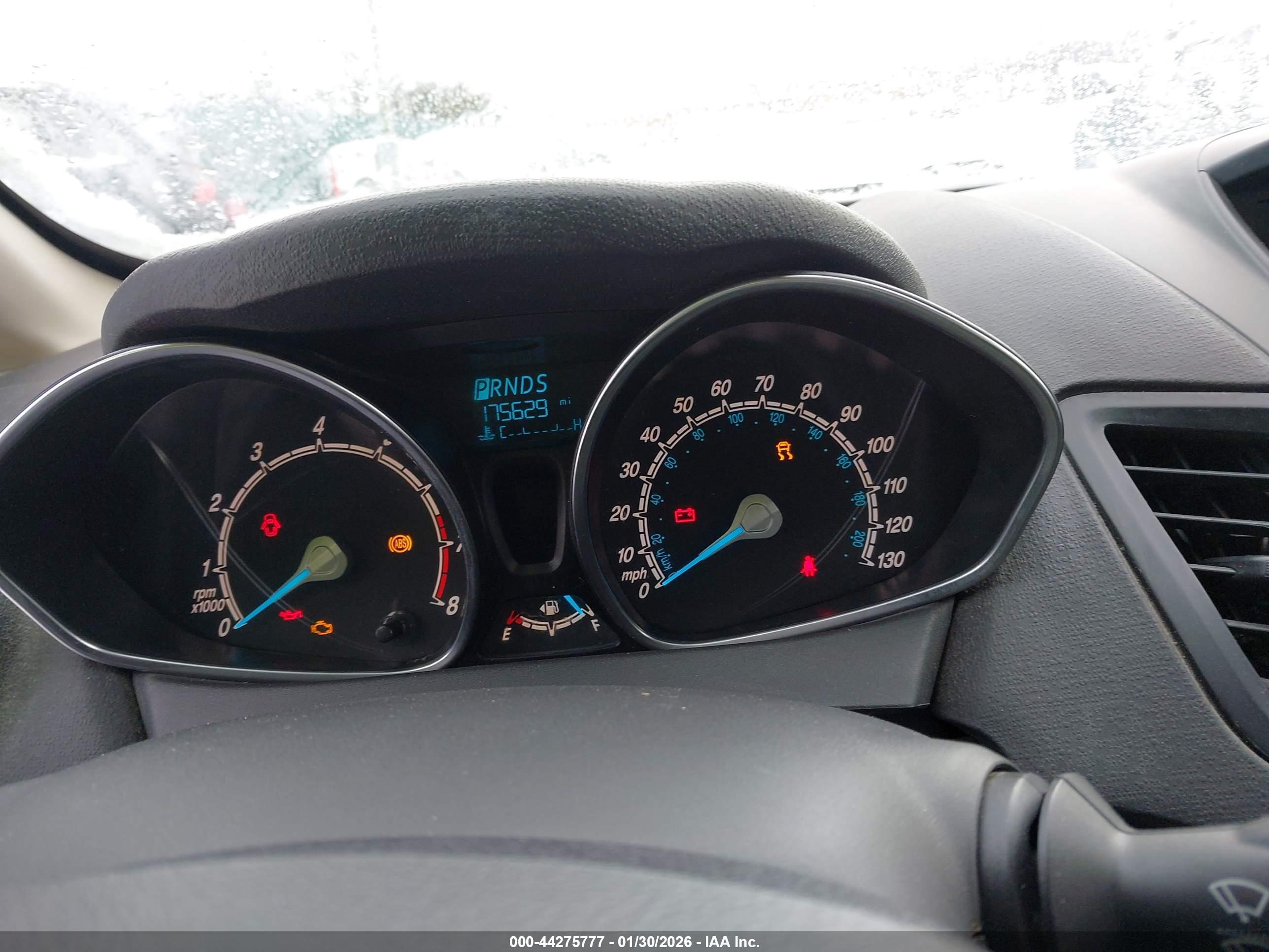 FORD FIESTA image 7
